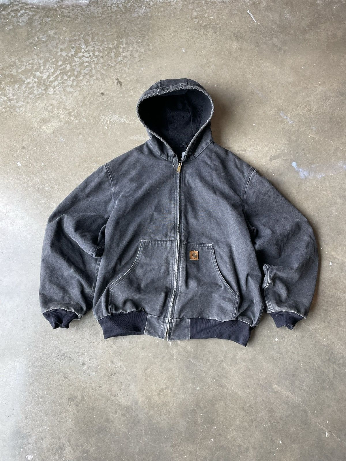 Image of Sunfaded Carhartt Work Jacket in Black, Men's (Size XL)