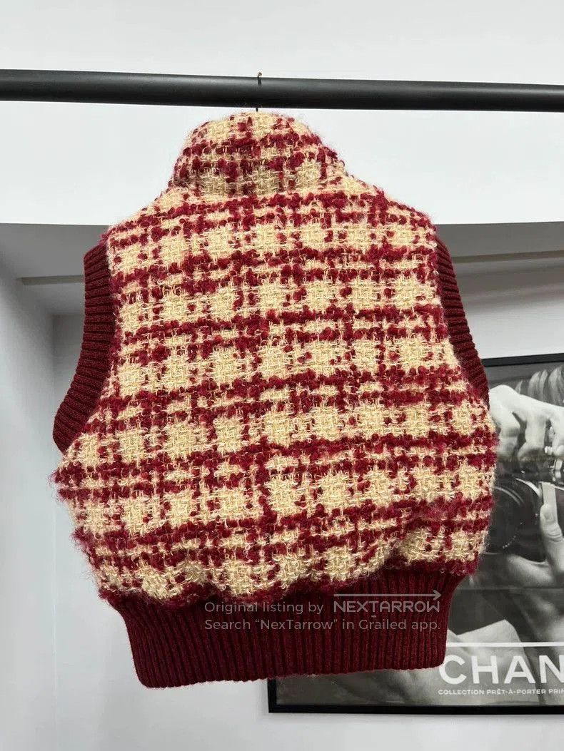 Chanel Chanel 24N Coco Neige Red Tweed Vest. Size US S / EU 44-46 / 1 - 3 Thumbnail