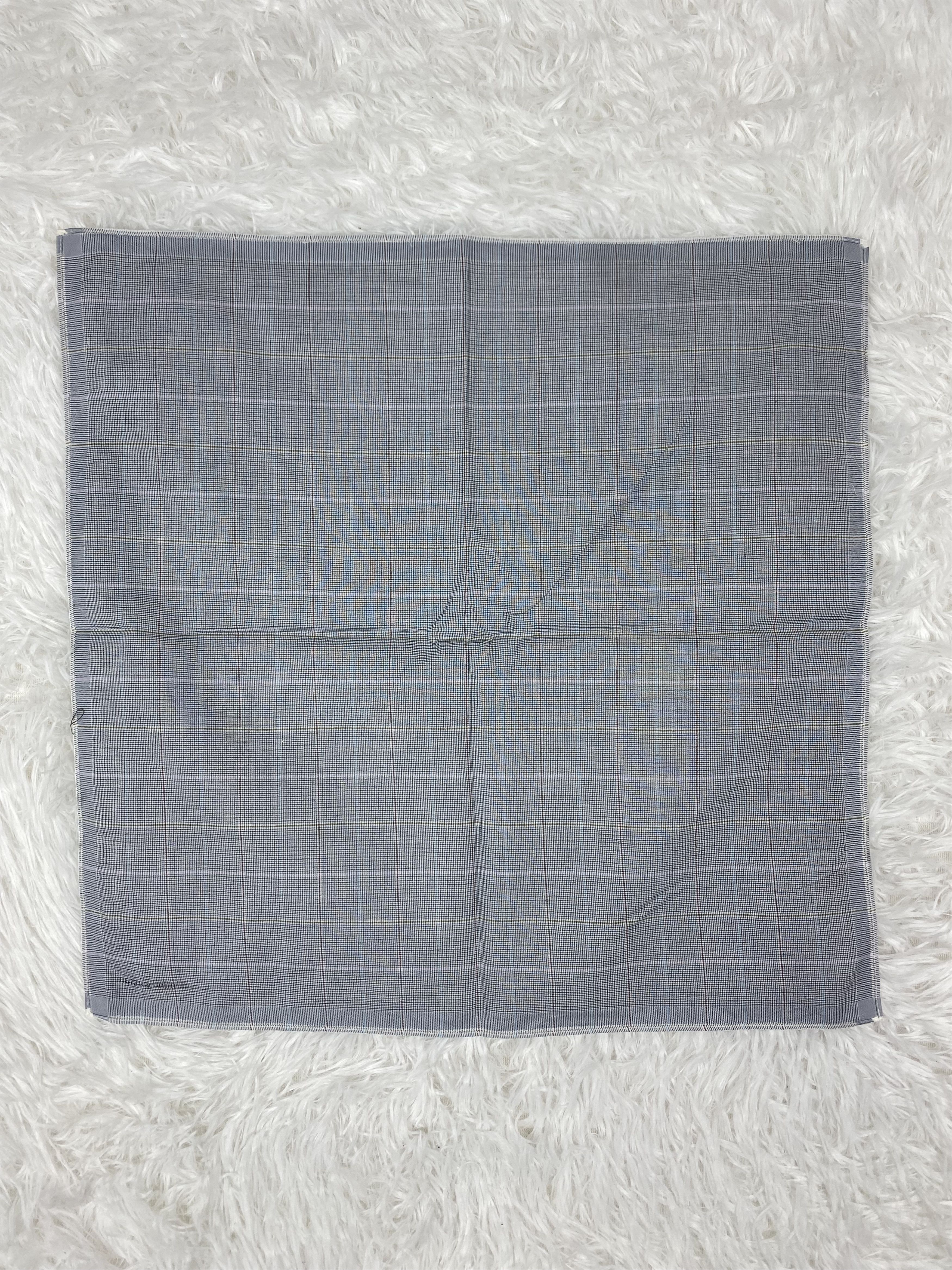 Valentino × Vintage Vintage Valentino Garavani Handkerchief Neckerchief PH0844 Size ONE SIZE - 4 Thumbnail
