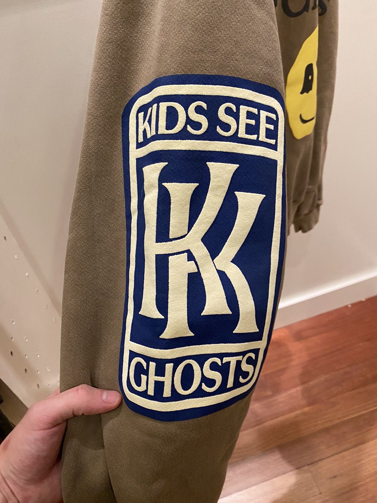Cactus Plant Flea Market Cactus Plant Flea Market KSG I See Ghosts Crewneck Size US M / EU 48-50 / 2 - 3 Thumbnail