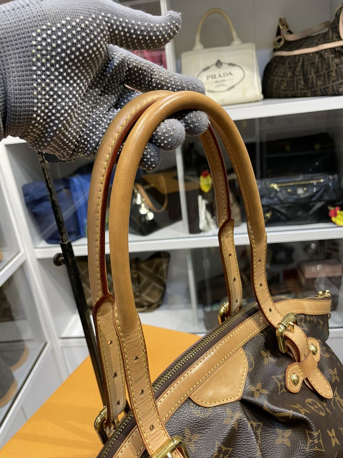 Louis Vuitton AUTHENTIC LOUIS VUITTON MONO TIVOLI GM BAG Size ONE SIZE - 14 Thumbnail