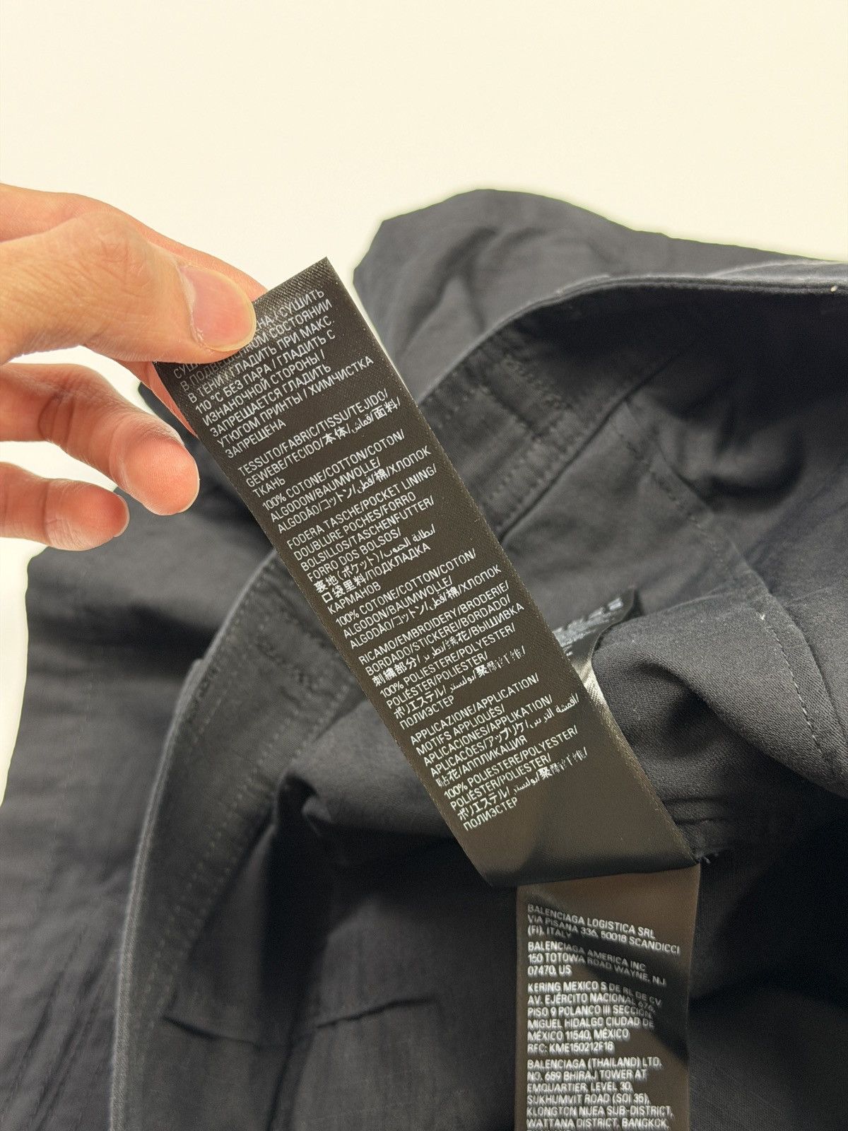 Balenciaga FW21 GAMER CARGO SHORTS Size US 30 / EU 46 - 9 Thumbnail