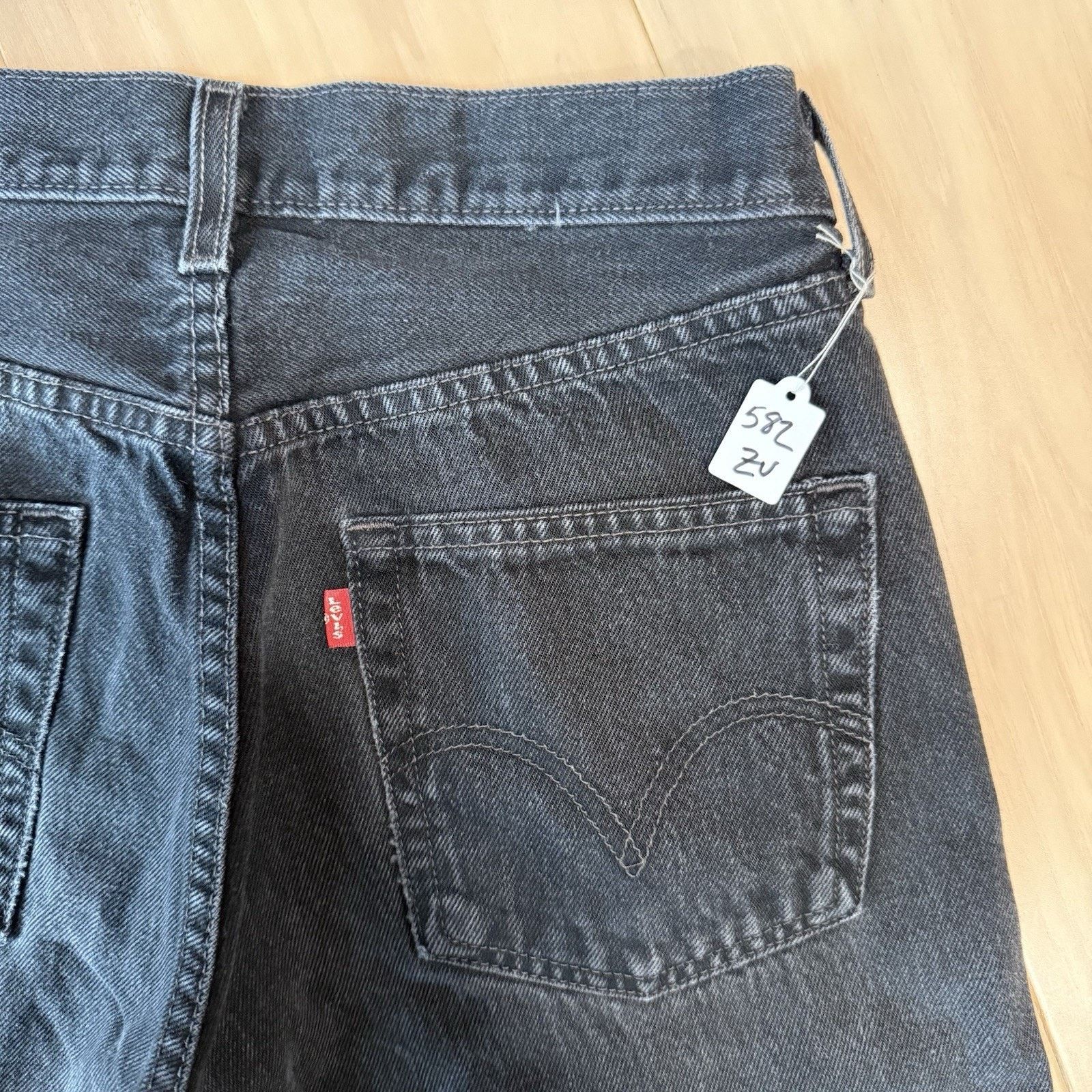 Levi's × Vintage Vintage Levis 501 Jeans 28 Black 90s Straight Leg Workwear Size US 28 / EU 44 - 9 Thumbnail