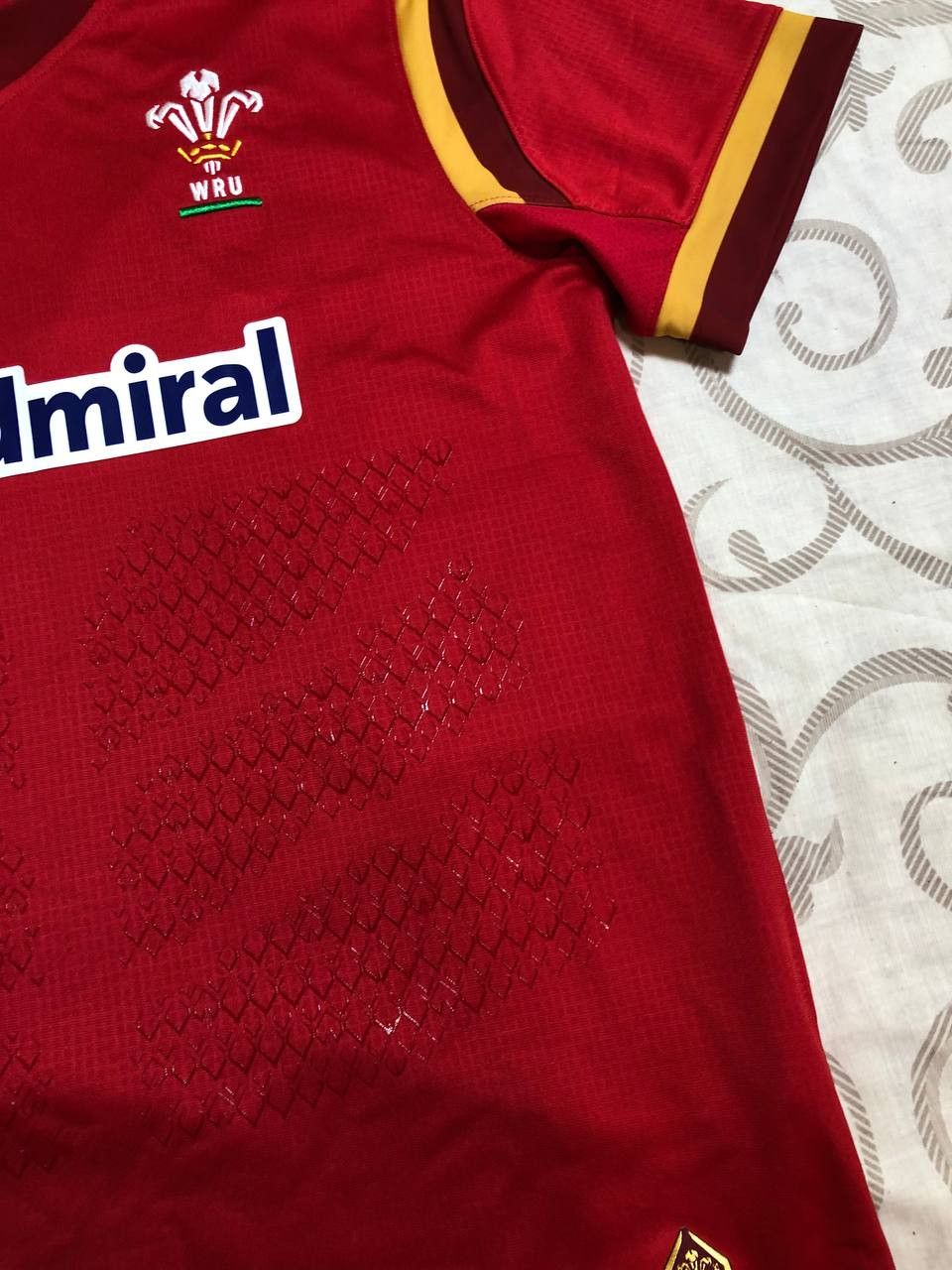 Under Armour Wales WRU Under Armour HeatGear Admiral Rugby Jersey Men's Size US M / EU 48-50 / 2 - 9 Thumbnail