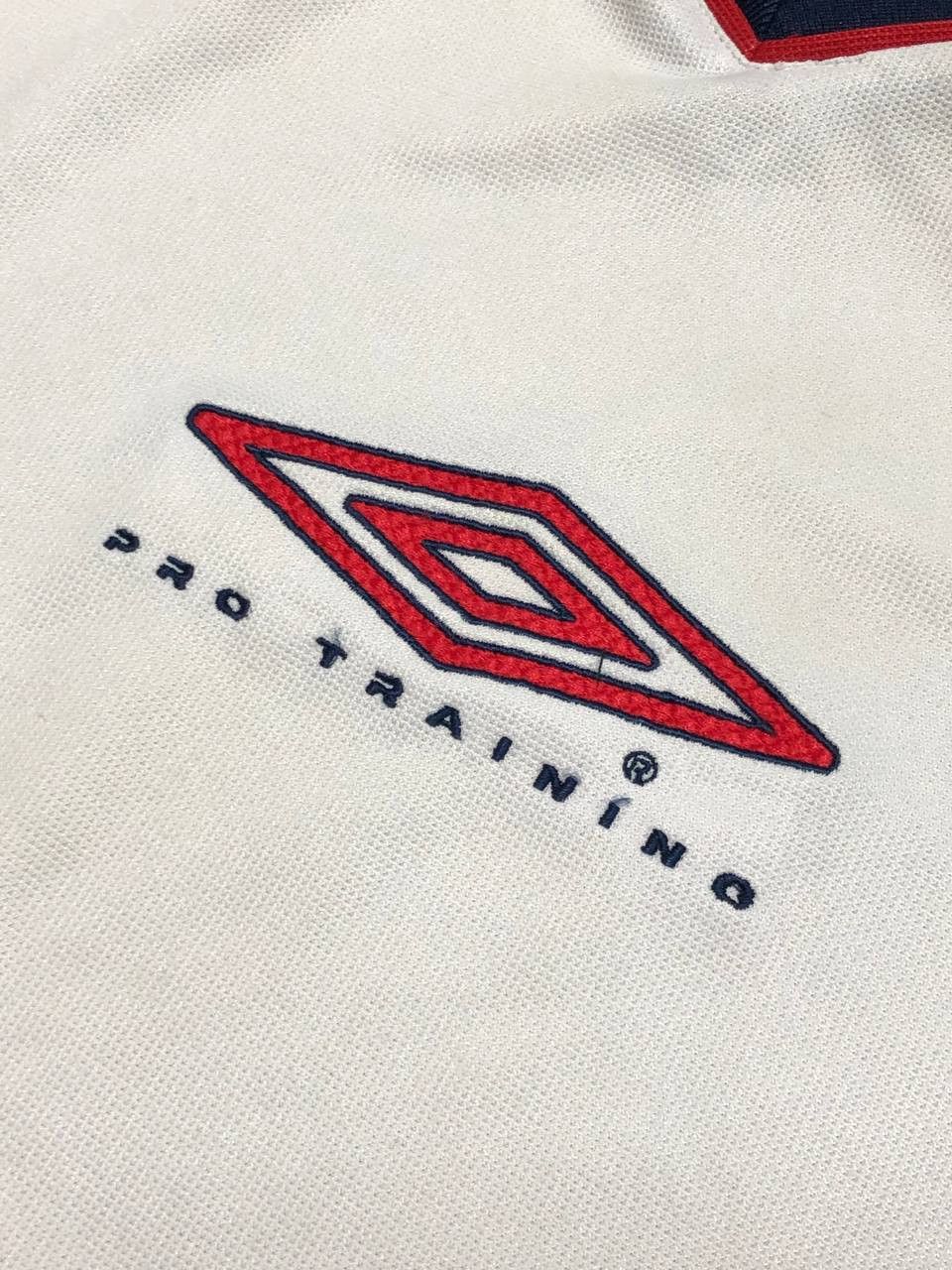 Umbro Streetwear Umbro T-Shirt logo center Y2K Vintage Size US M / EU 48-50 / 2 - 5 Thumbnail