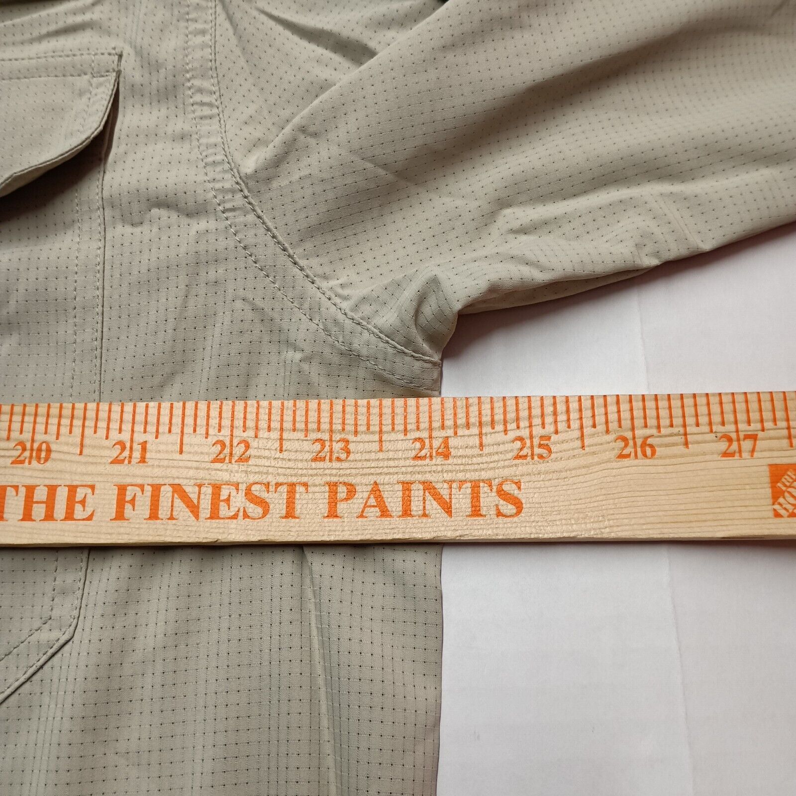 & Other Stories 33,000FT Roll Tab Sleeve Air-Hole Tech Shirt Men's XL Beige Size US XL / EU 56 / 4 - 7 Thumbnail