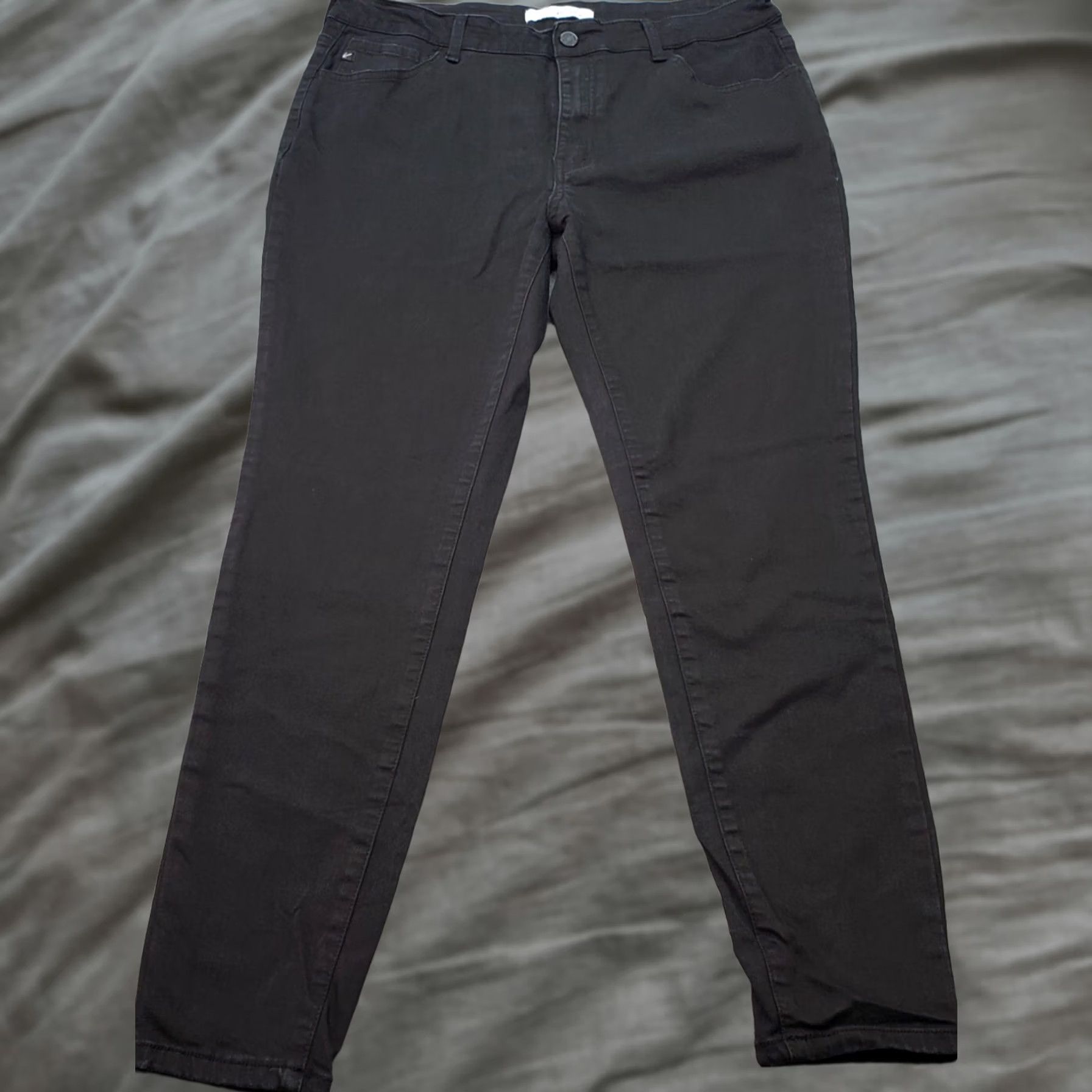 Vintage VINTAGE? No. KanCan Jeans Women Slim Black 5-Pocket Denim Skinny Button Flat Front 15/31 28in Inseam Pants NY? Size 36" / US 14 / IT 50 - 1 Thumbnail
