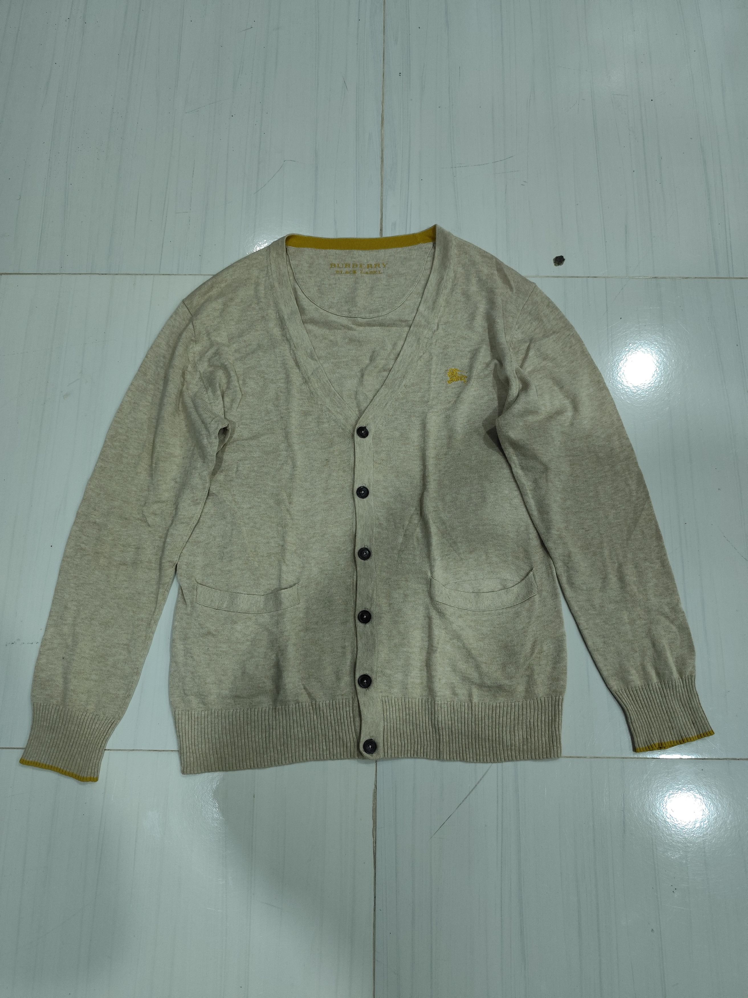 Burberry Bundle 2 Burberry cardigan Size US M / EU 48-50 / 2 - 8 Thumbnail