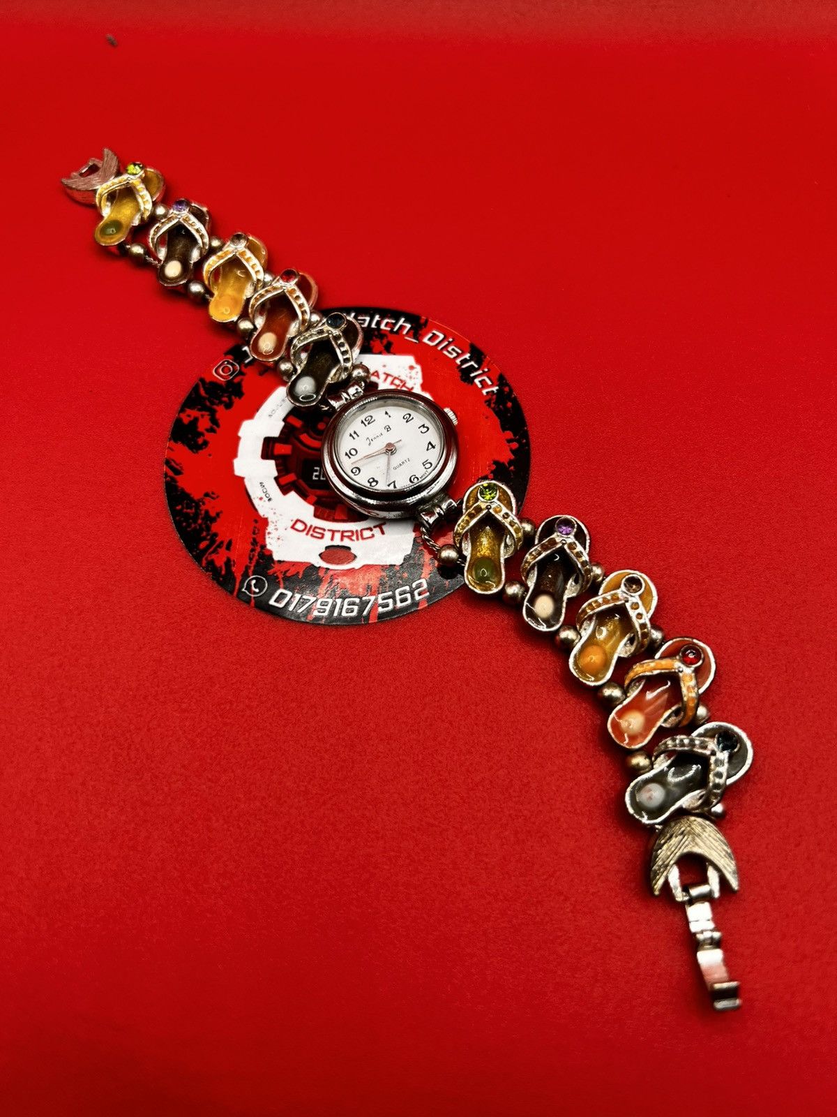 Other Nice Design Quartz Watch for Ladies. Size ONE SIZE - 6 Thumbnail