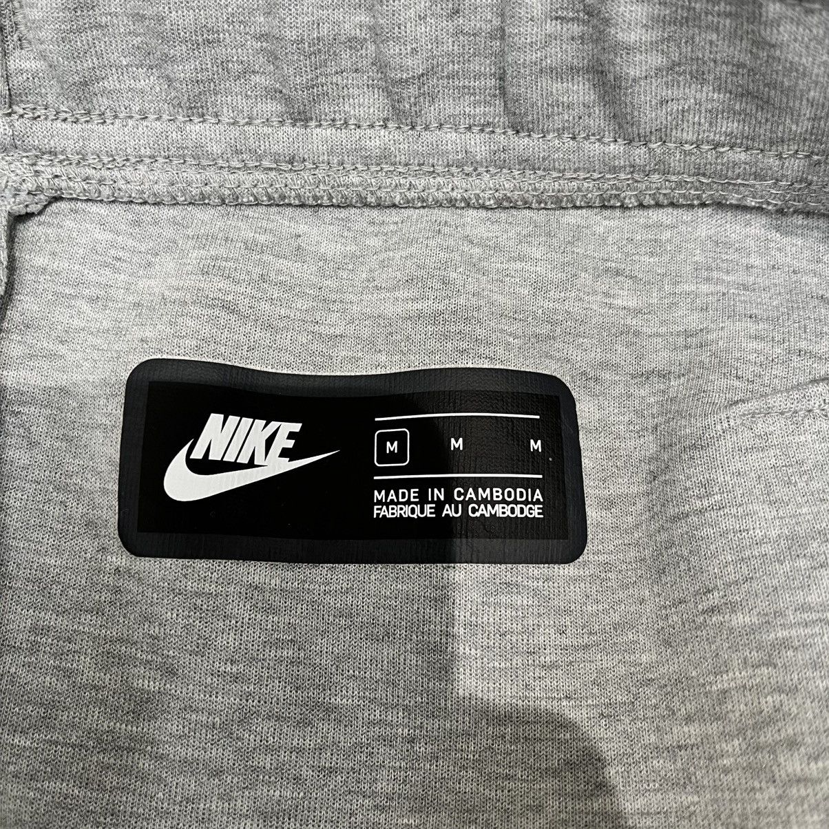 Nike Nike Tech Fleece Joggers Dark Grey Heather/Black Size US 32 / EU 48 - 4 Thumbnail
