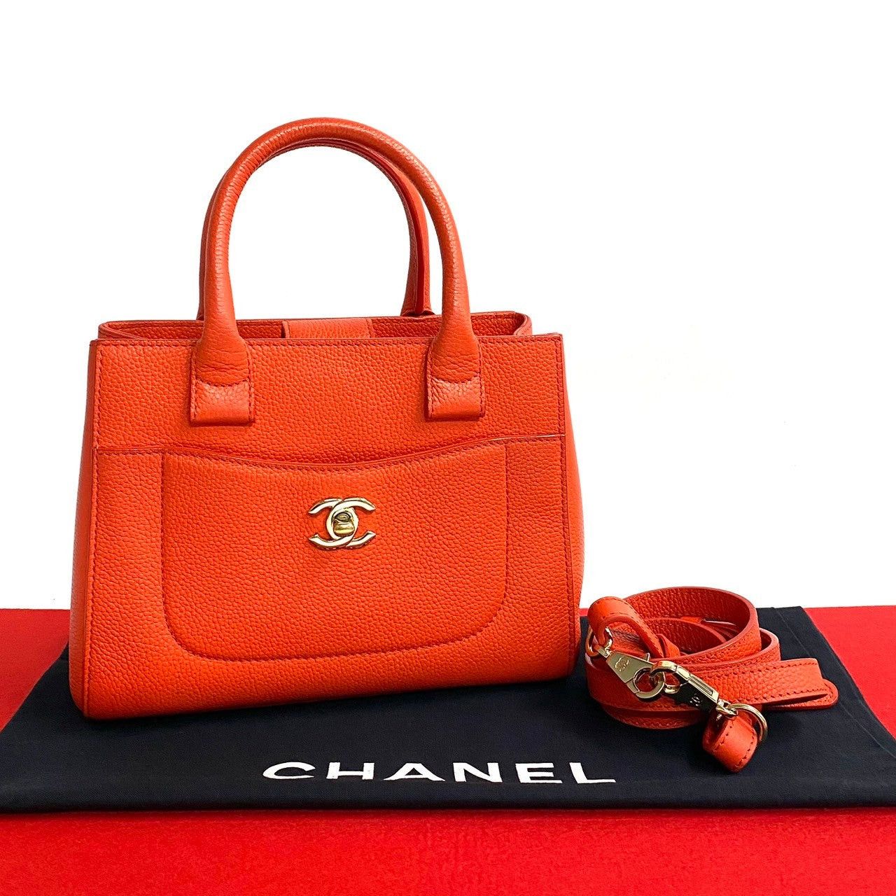 Chanel Chanel Shoulder Bag Orange Leather Size ONE SIZE - 1 Thumbnail
