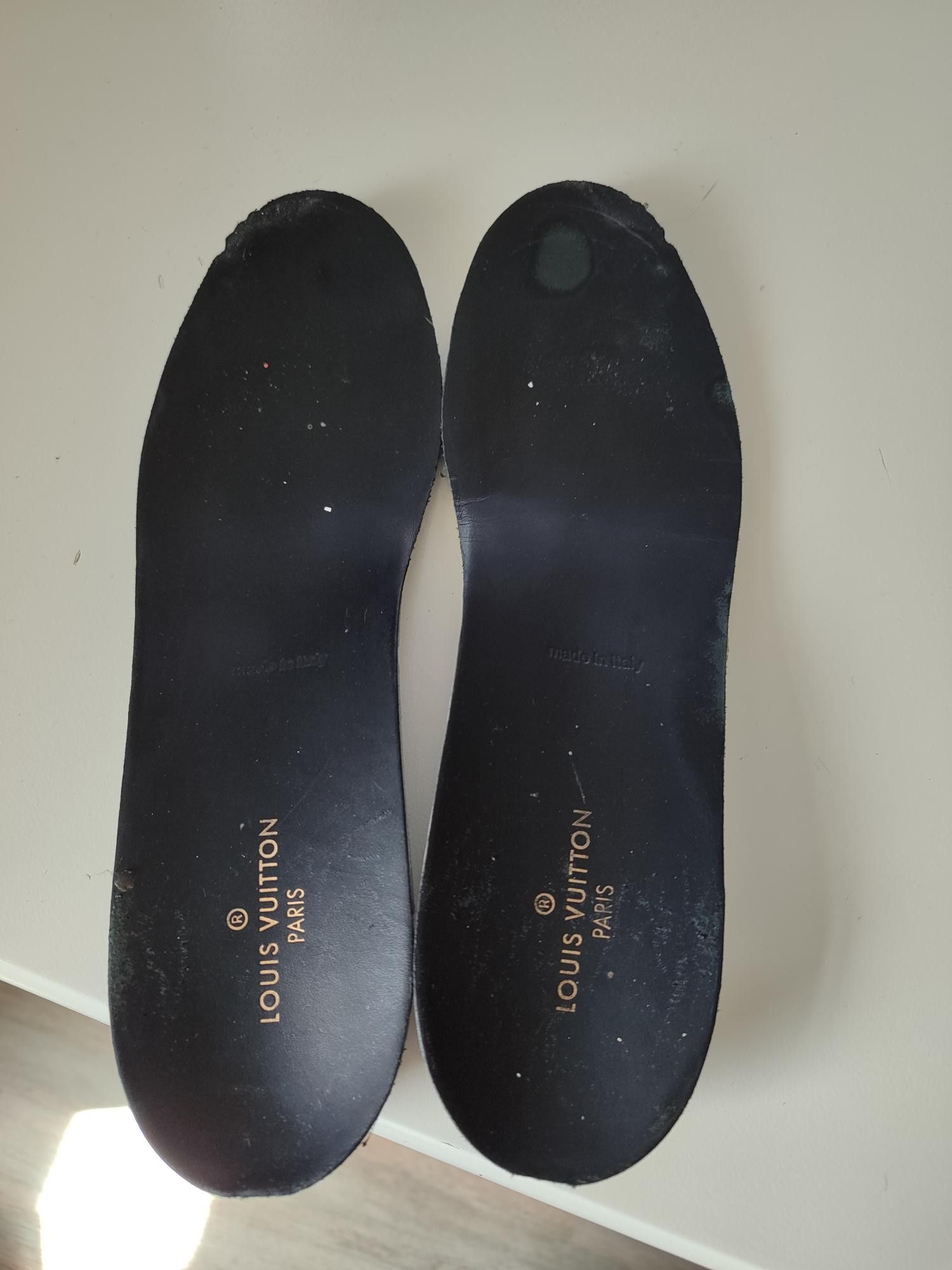Louis Vuitton BASKETS LOUIS VUITTON RUN AWAY SLIP ON Size US 8 / IT 38 - 11 Thumbnail