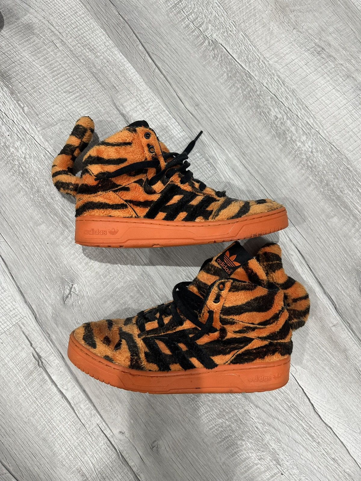 jeremy scott adidas tiger