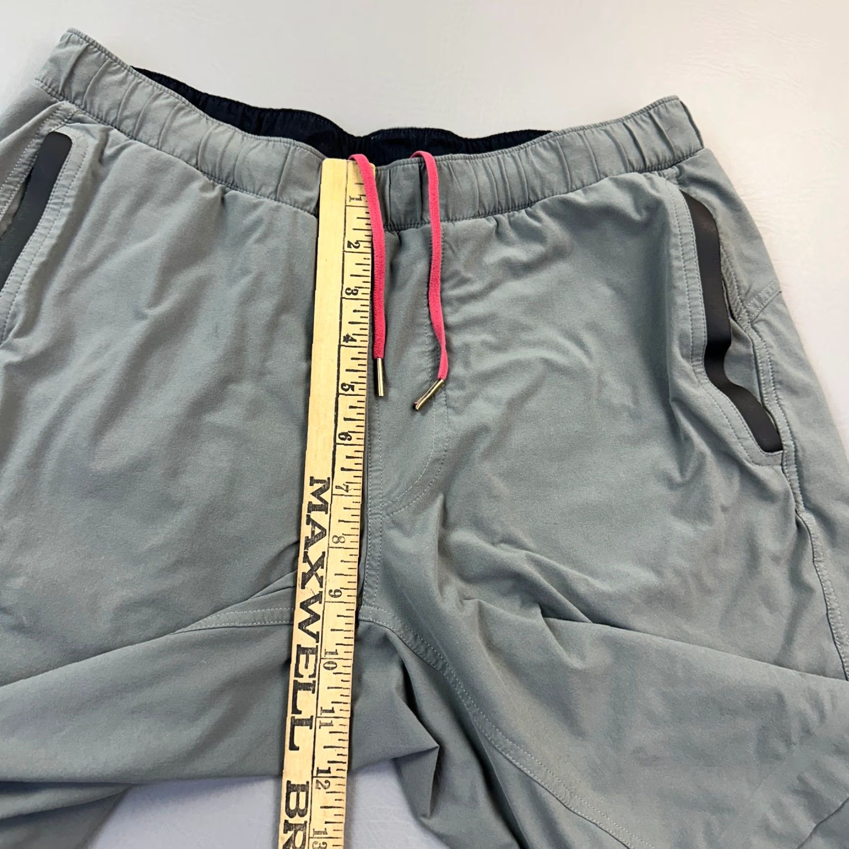 Lululemon Lululemon Pace Breaker Shorts Mens Medium Gray Athletic Drawstring Athleisure Size US 31 - 3 Thumbnail