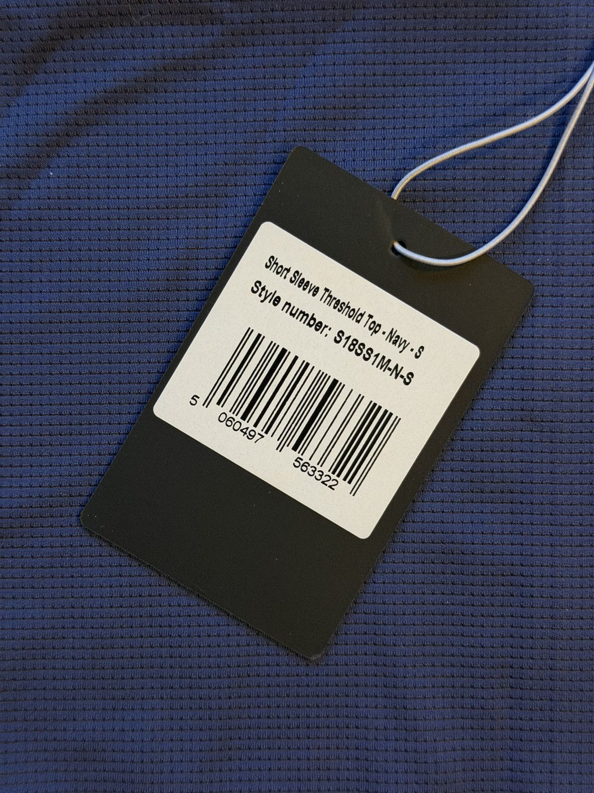 SOAR Running SOAR Running “Threshold” Short Sleeve Navy (S) – New w/ Tags Size US S / EU 44-46 / 1 - 2 Thumbnail