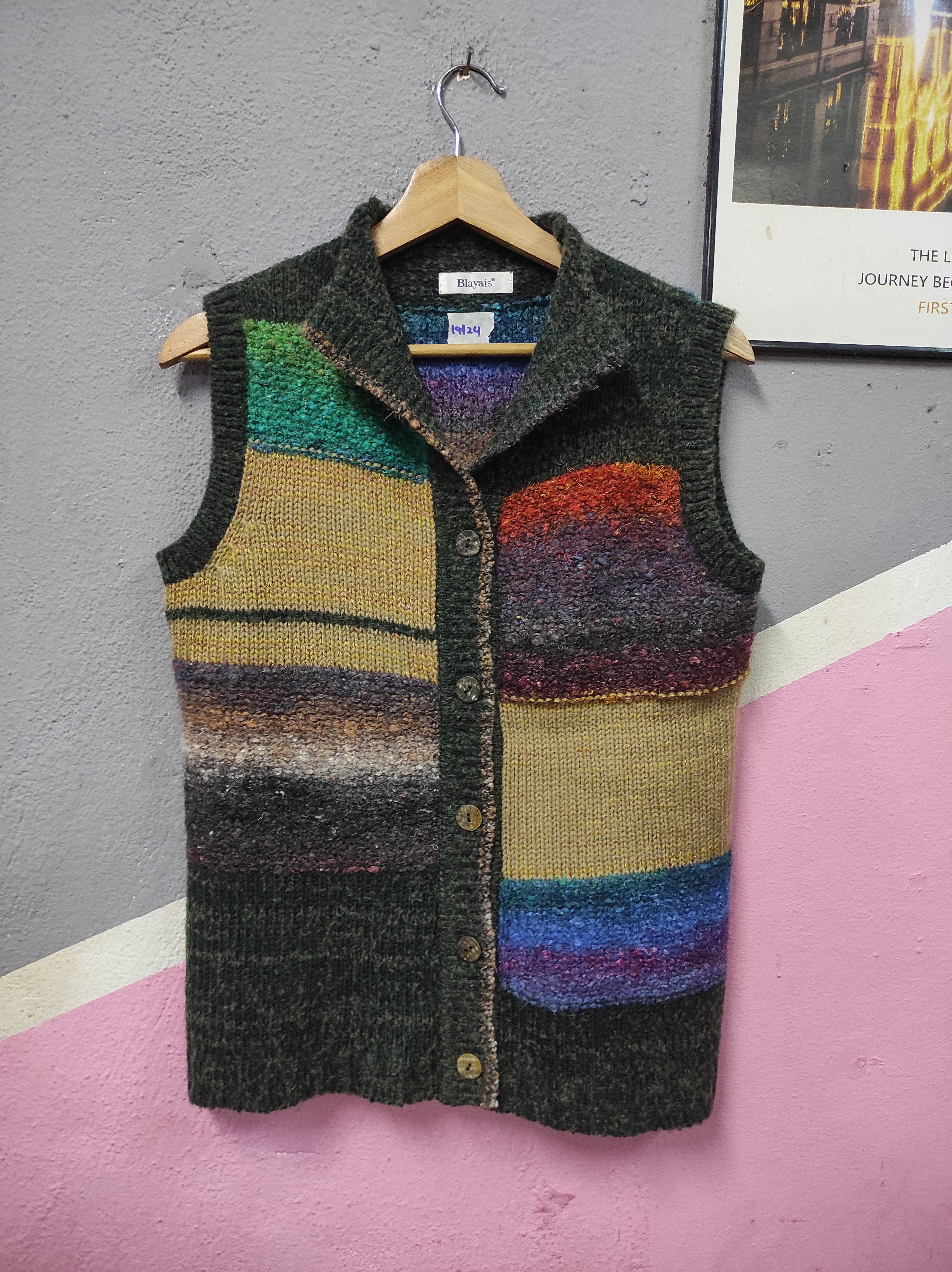 Japanese Brand BLAYAIS MULTICOLOUR KNIT SLEEVELESS CARDIGAN JACKET Size S / US 4 / IT 40 - 1 Thumbnail