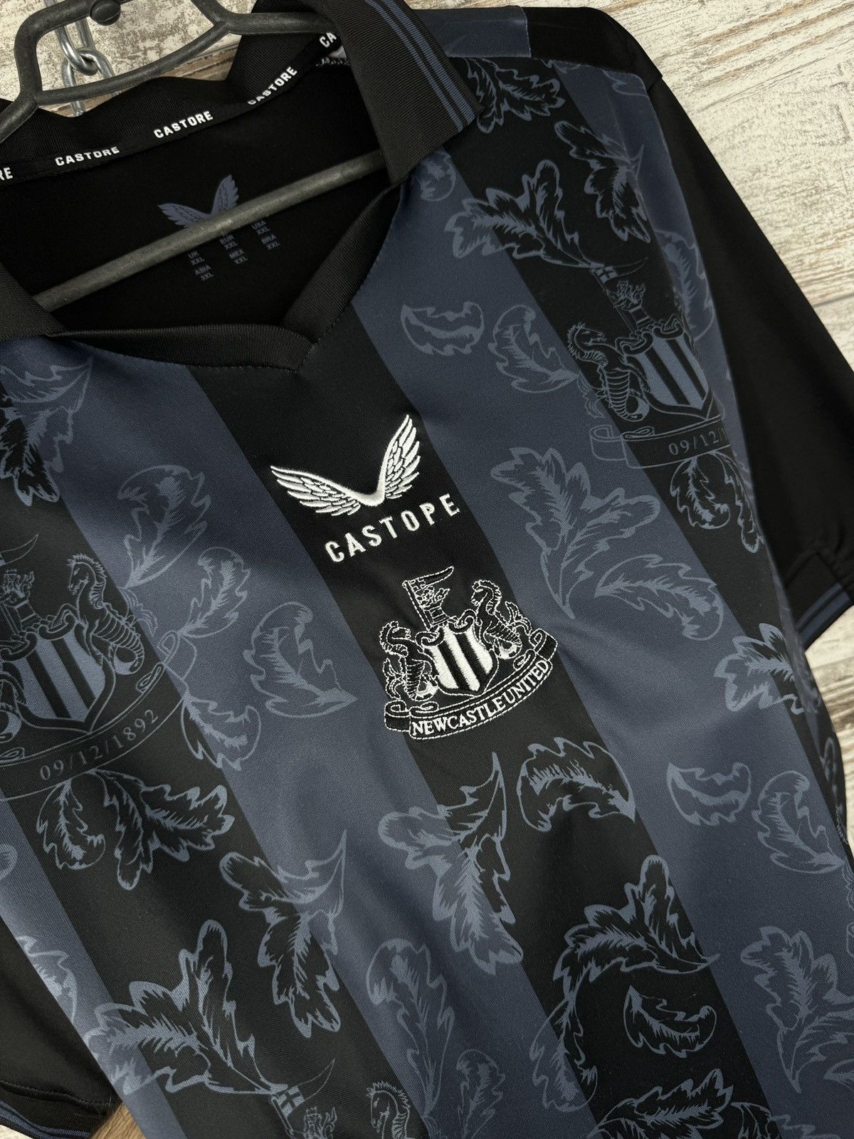 Vintage Mens Vintage Castope Newcastle United Football Club T-shirt Size US XXL / EU 58 / 5 - 4 Thumbnail