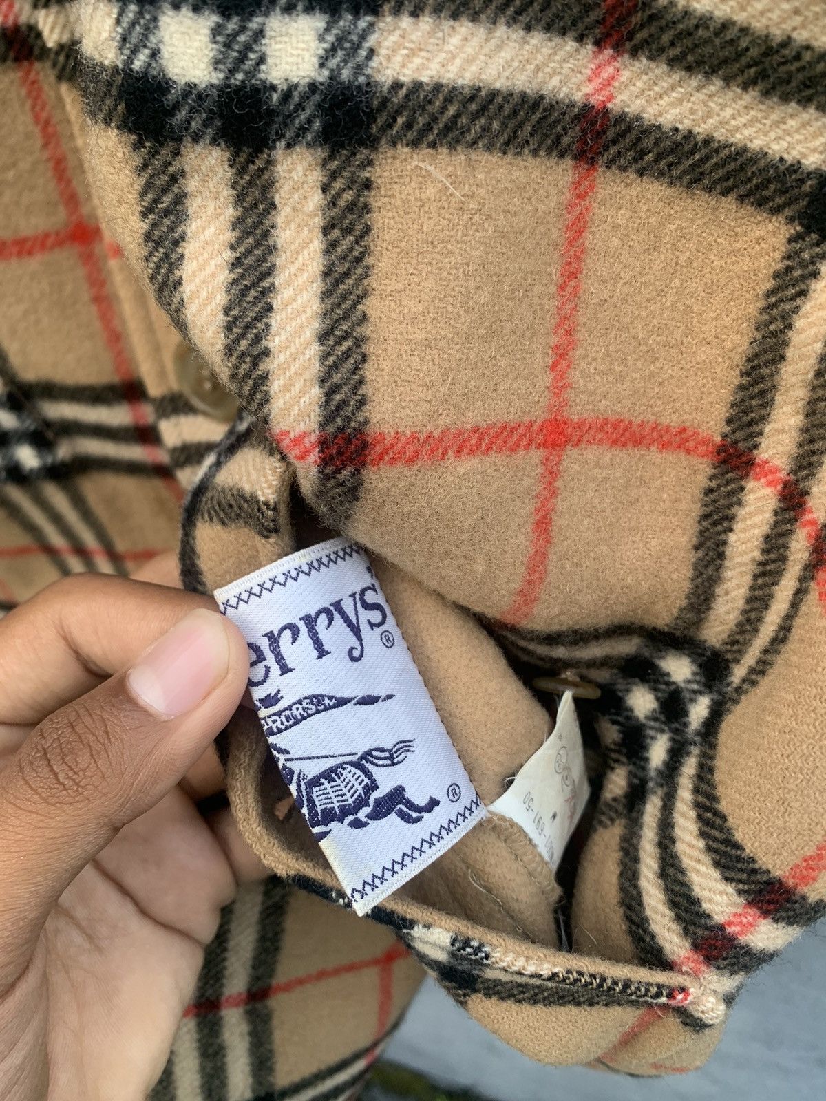 Burberry 🔥BURBERRYS NOVA CHECK WOOL REVERSIBLE JACKET (WOMAN) Size US M / EU 48-50 / 2 - 15 Thumbnail