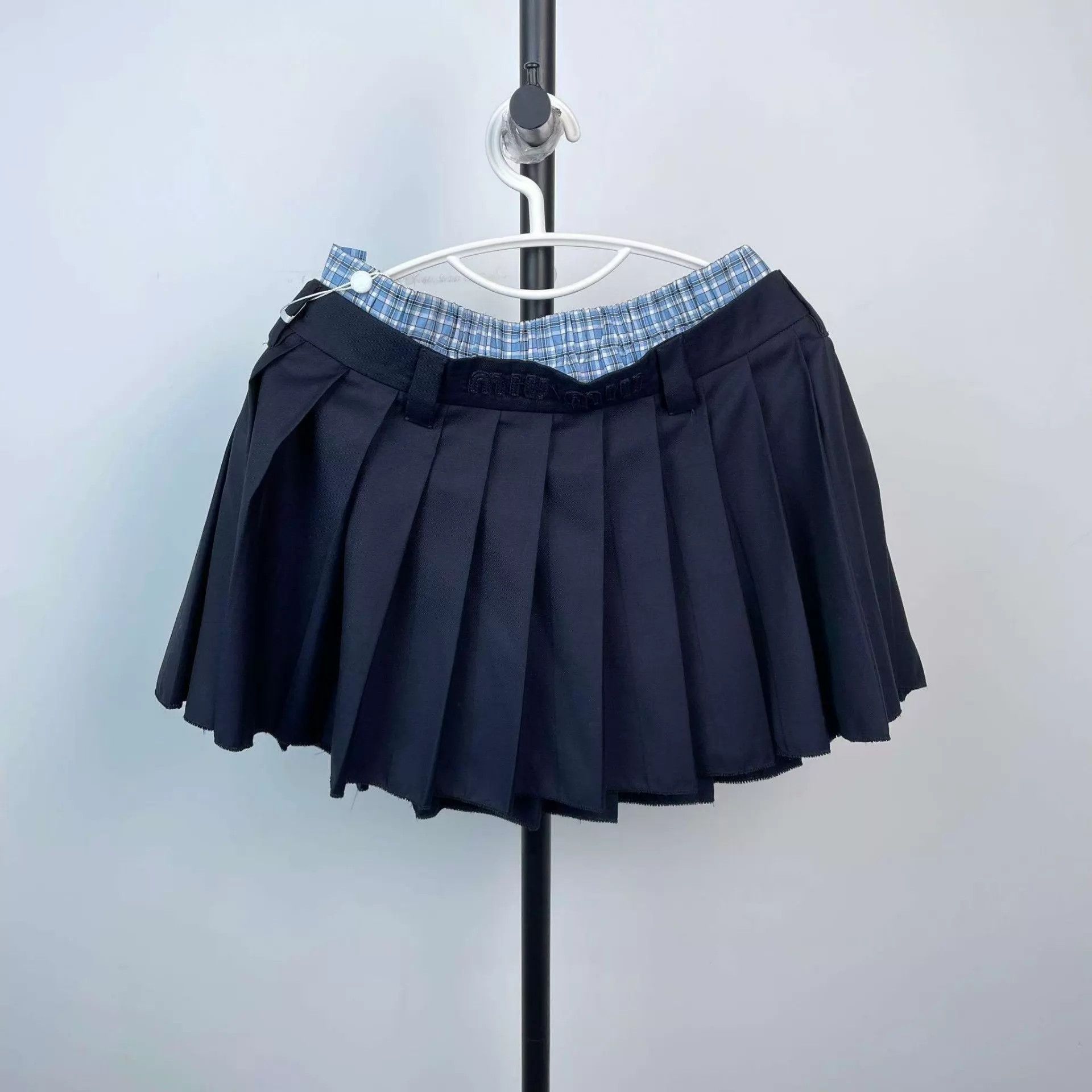 Miu Miu MIU MIU 25SS Navy Check Color Blocked Pleated Skirt 38 Size 26" / US 2 / IT 38 - 2 Thumbnail