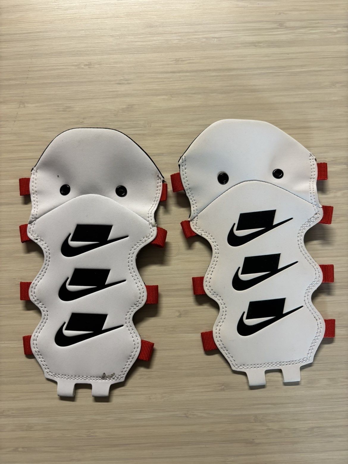 Nike Nike Air More Money White Habanero Red Atmosphere Grey Size US 9.5 / EU 42-43 - 7 Thumbnail