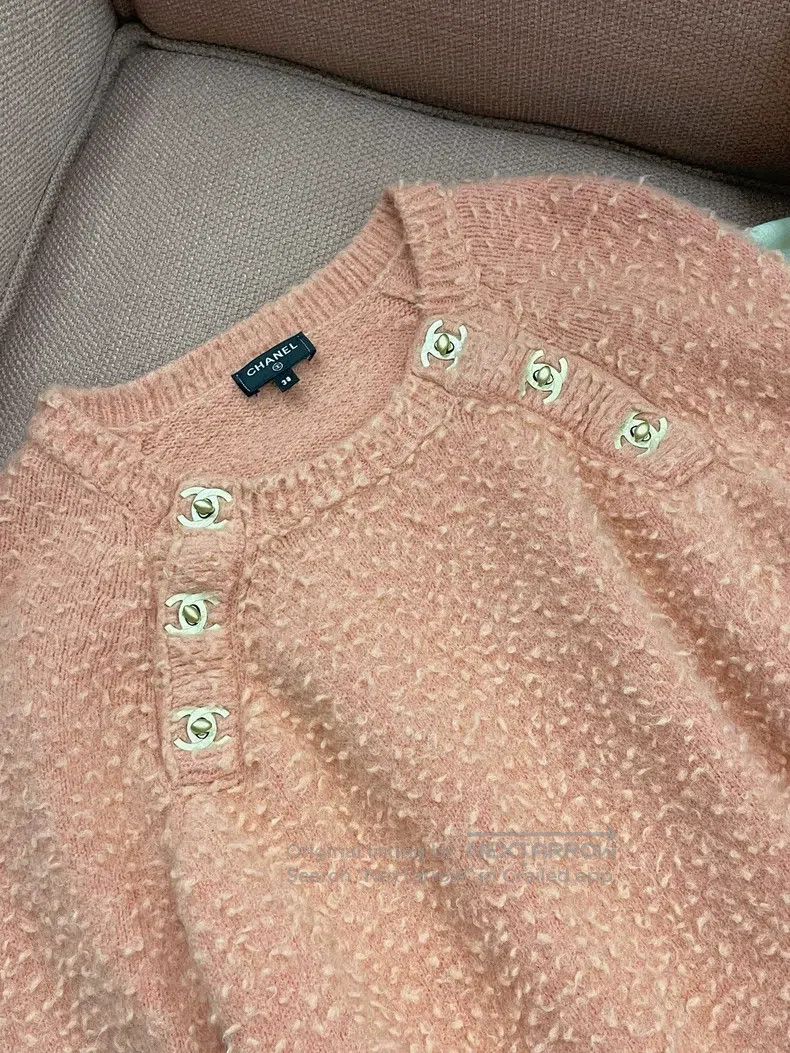 Chanel Chanel 21B orange schoolbag buckle alpaca wool sweater Size XS / US 0-2 / IT 36-38 - 2 Thumbnail