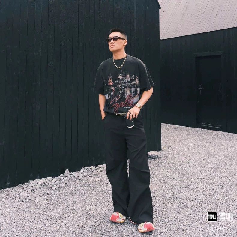 Balenciaga Balenciaga 24SS Black City Print Short-Sleeve T-Shirt Size US L / EU 52-54 / 3 - 7 Thumbnail