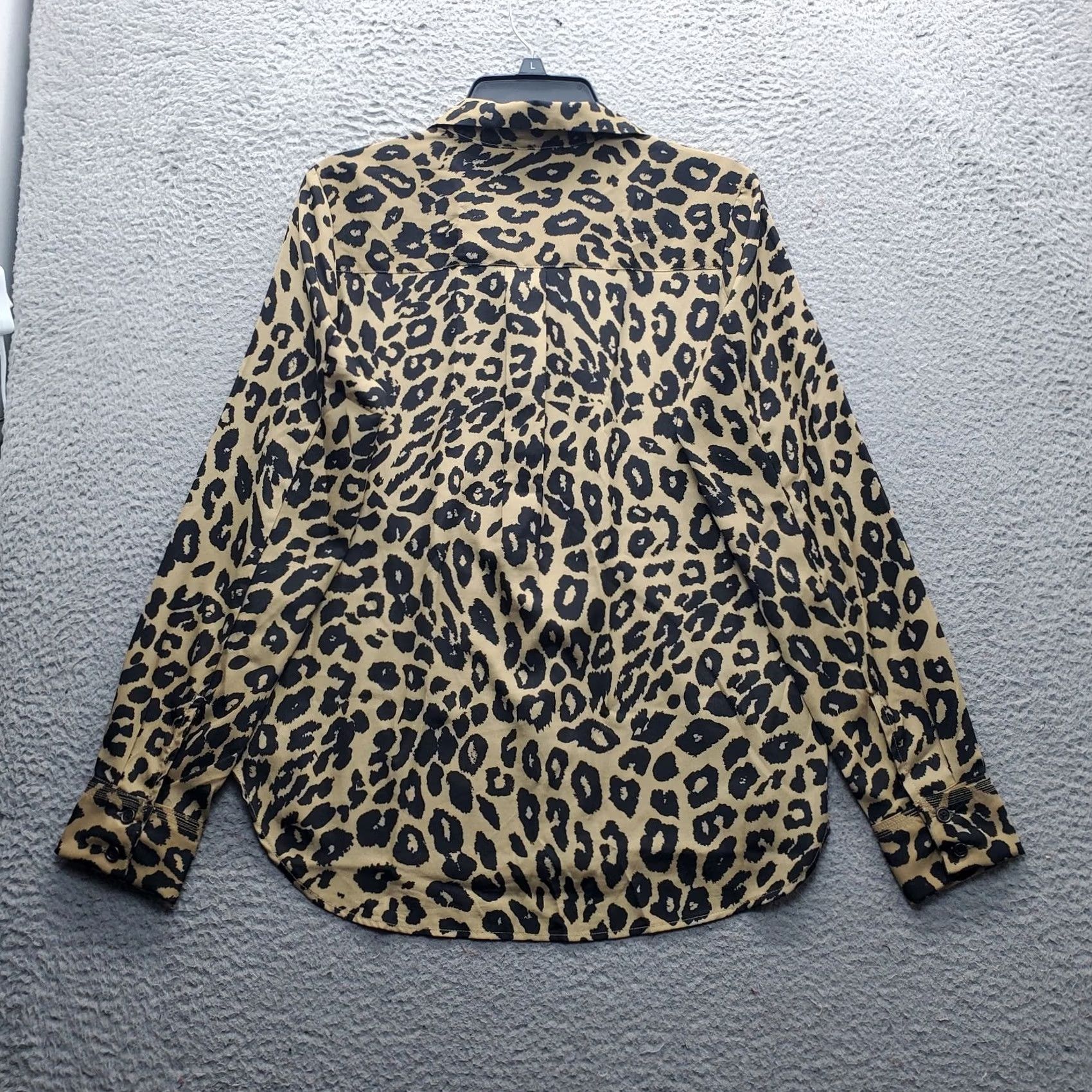 Isaac Mizrahi Isaac Mizrahi Womens Shirt M Multicolor Leopard Print Curved Hem Button Front Size M / US 6-8 / IT 42-44 - 2 Thumbnail