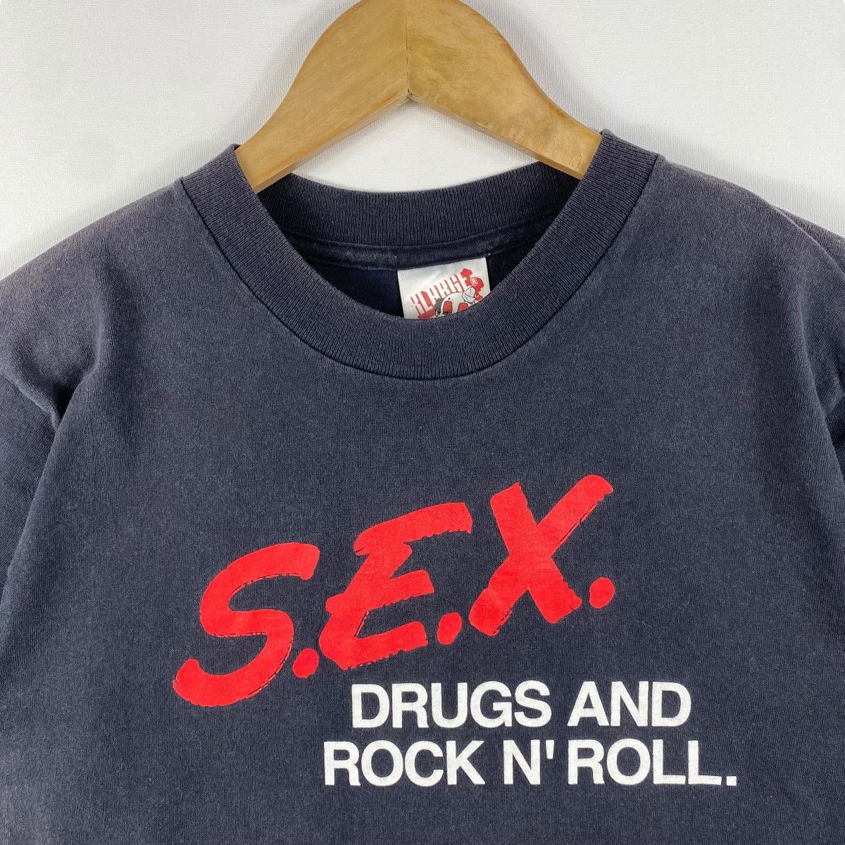 Vintage × Xlarge Vintage 00s X-LARGE Sex Drugs Rock N' Roll Graphic Faded Tee Size US S / EU 44-46 / 1 - 2 Thumbnail