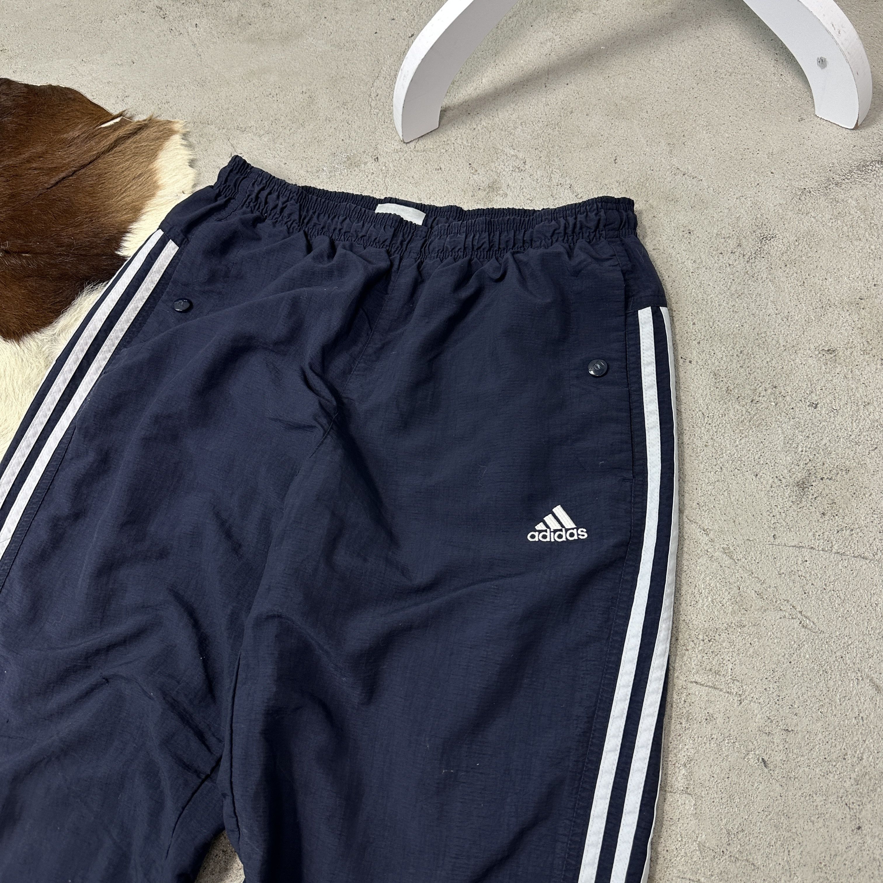 Nike Vintage Sporty Nike Parachute Spell out Logo Sweatpants 00s Size US 31 - 3 Thumbnail