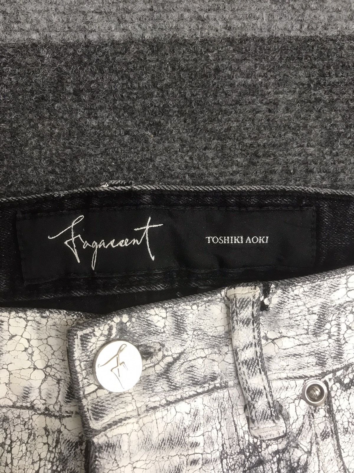Fagassent Toshiki Aoki Cracked Paint Skinny Cropped Pant Handmade by TOSHIKI AOKI Size US 31 - 8 Thumbnail