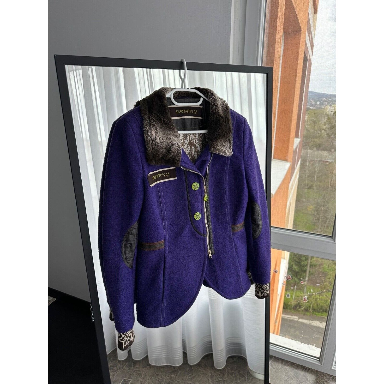 Sportalm Kitzbuhel VTG Sportalm Woman Wool Winter Jacket with Fur Collar Size M / US 6-8 / IT 42-44 - 1 Thumbnail