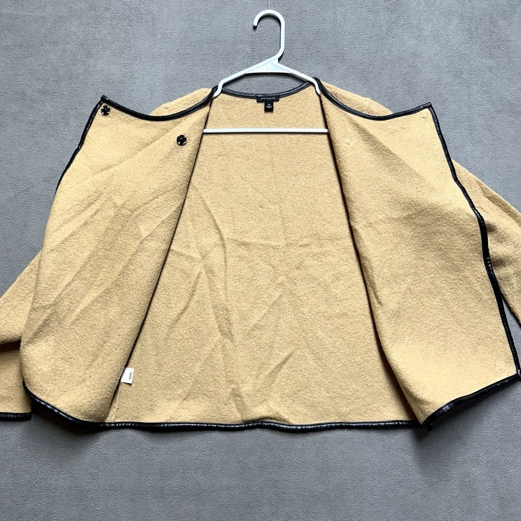 Ann Taylor Ann Taylor Jacket Womens M Beige 100% Wool Open Front Zip GUC Size M / US 6-8 / IT 42-44 - 3 Thumbnail