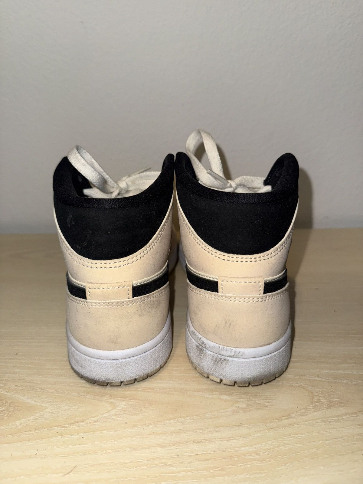 Nike Jordan 1 Mid Barely Orange - BQ6472-800 - US Size US 5.5 / EU 38 - 5 Thumbnail