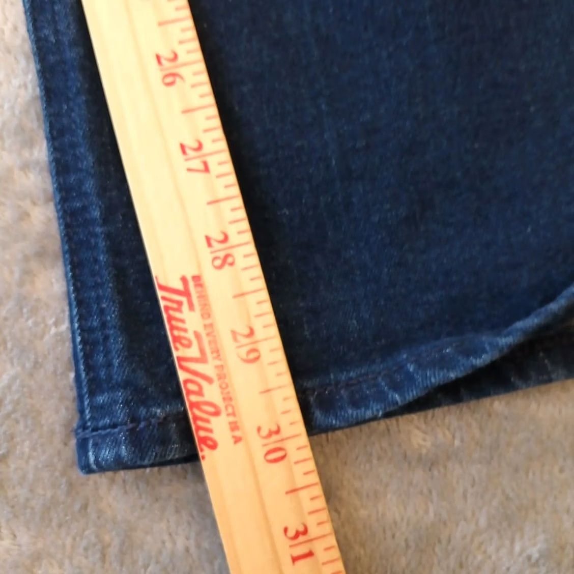Old Navy Old Navy Wow Wide Leg Jeans Womens Size 4 Dark Wash 26x30 Mid Rise - Used Denim Size 27" / US 4 / IT 40 - 5 Thumbnail