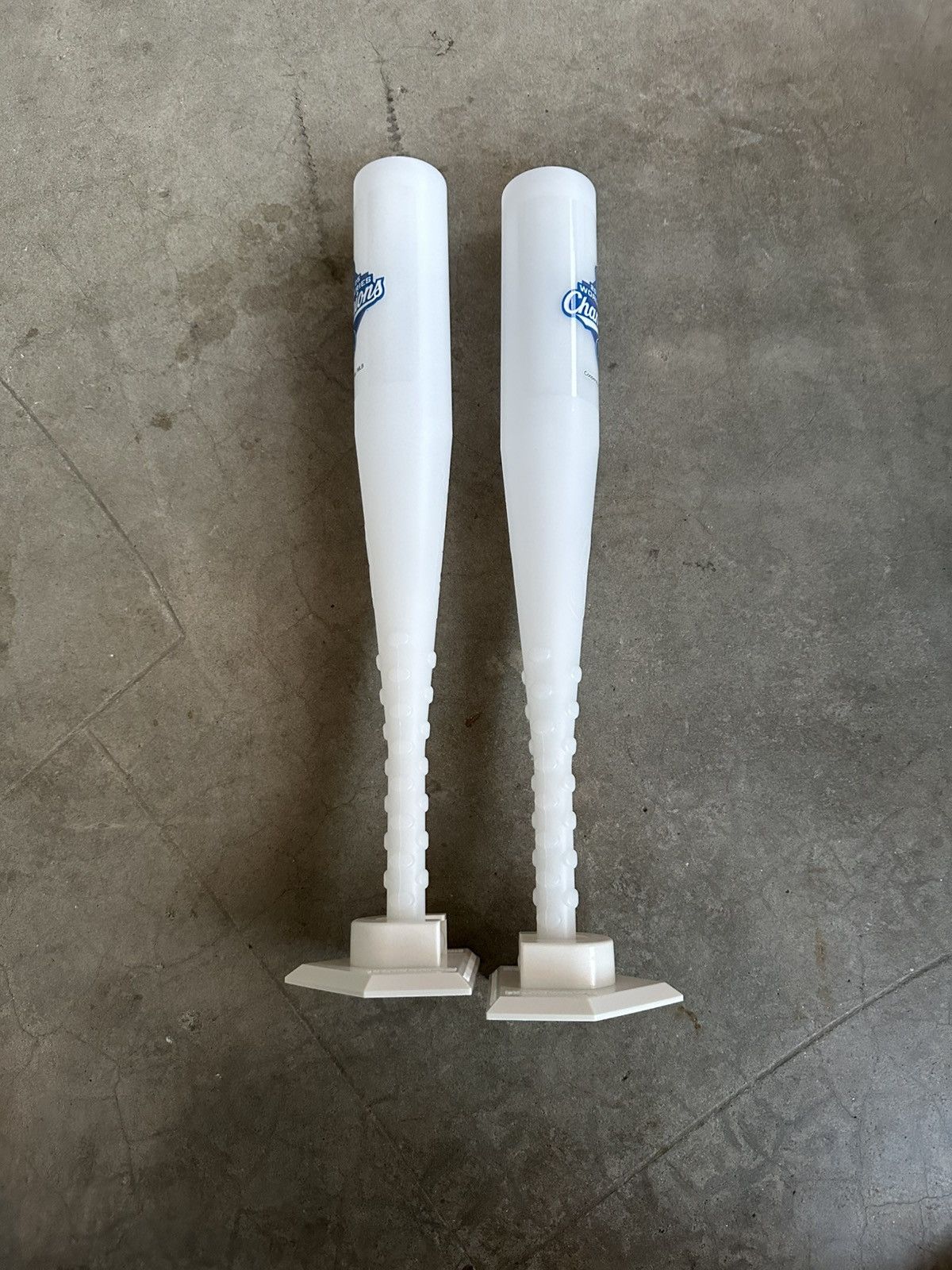 MLB 2025 Brand New Set Of 2 Los Angeles Dodgers Bat Cup & Stand Size ONE SIZE - 2 Thumbnail