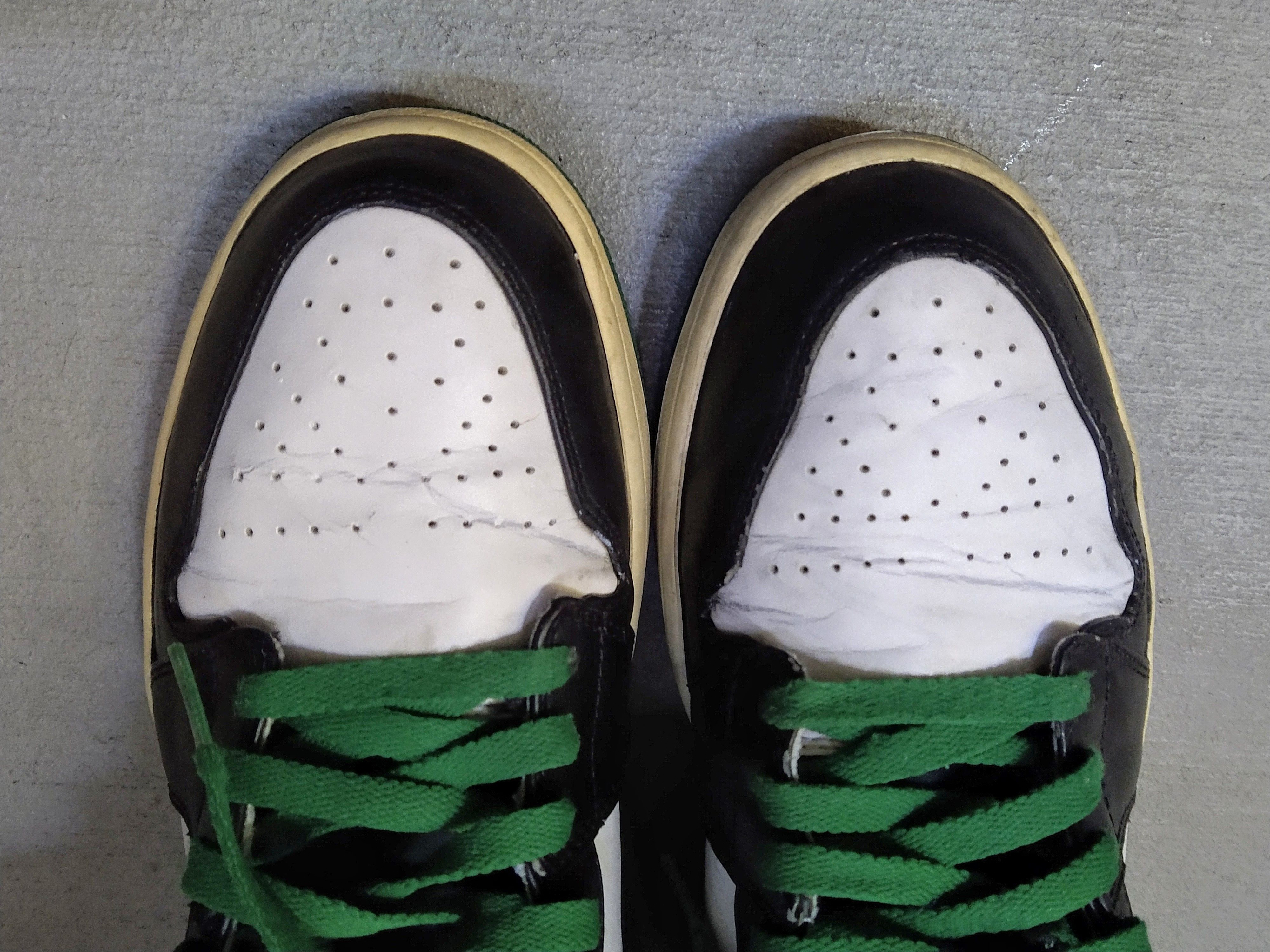 Jordan Brand Nike Air Jordan 1 Retro High Boston Celtics 10 332550-101 Size US 10 / EU 43 - 2 Thumbnail