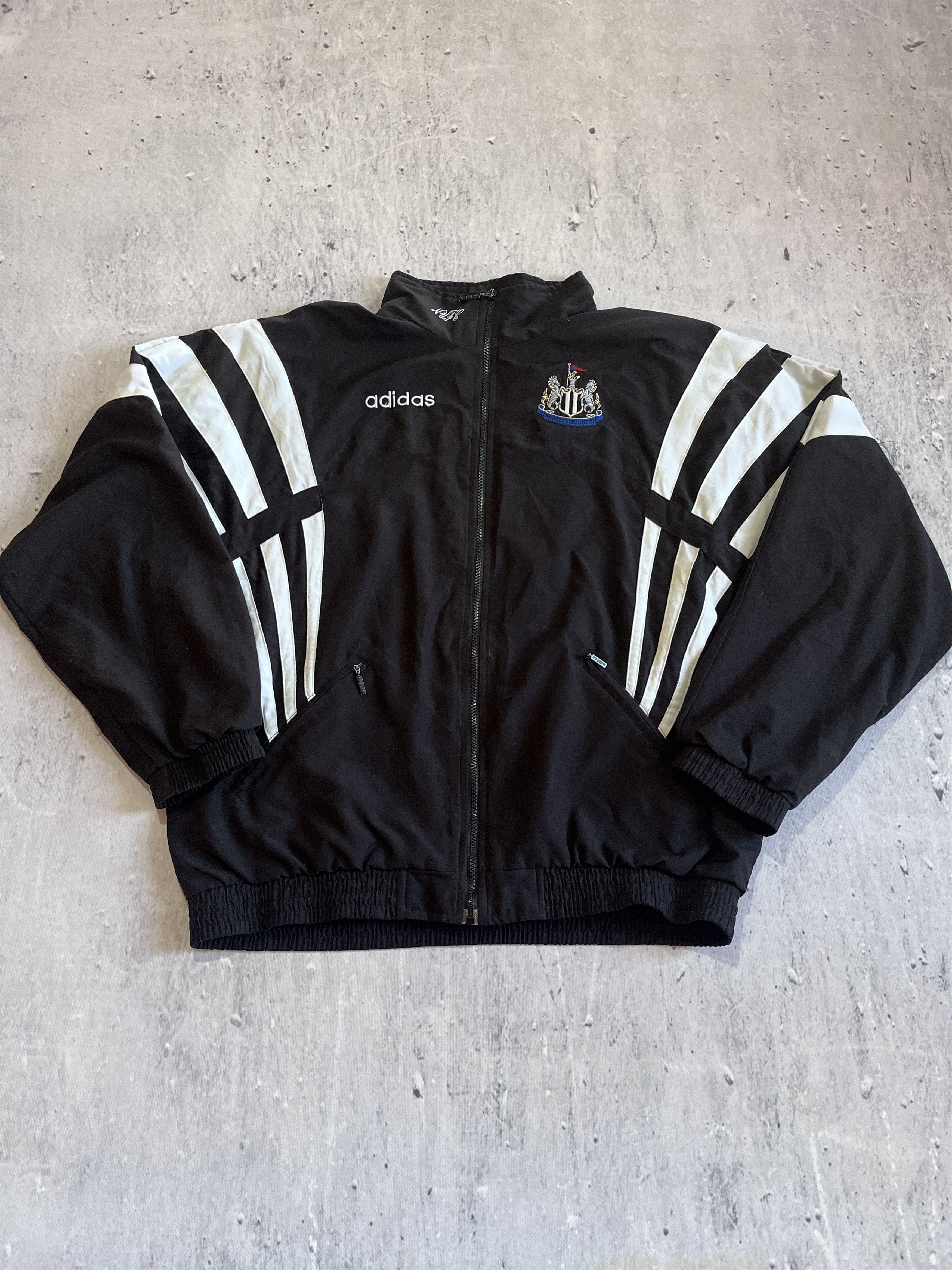 Adidas ADIDAS NEWCASTLE UNITED VINTAGE 90S TRACK JACKET Size US L / EU 52-54 / 3 - 1 Thumbnail