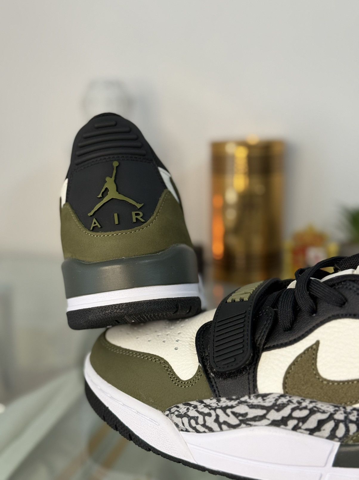 Nike Air Jordan Legacy 312 Low Size US 8 / EU 41 - 3 Thumbnail
