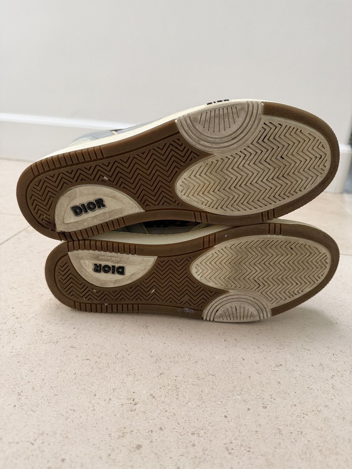 Dior DIOR - B27 low grey/white mens size 42 Size US 9.5 / EU 42-43 - 9 Thumbnail