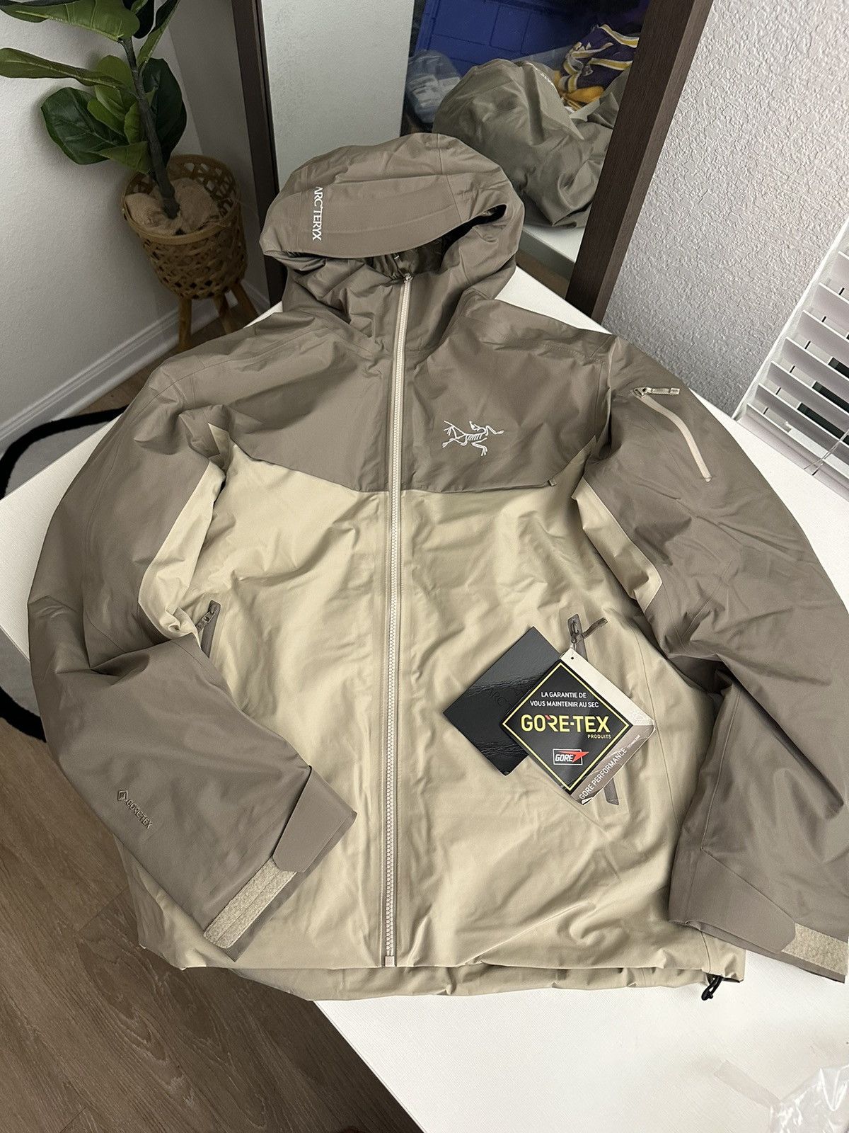 Arc'Teryx Beta AR (Smoke Bluff) - Small | Grailed