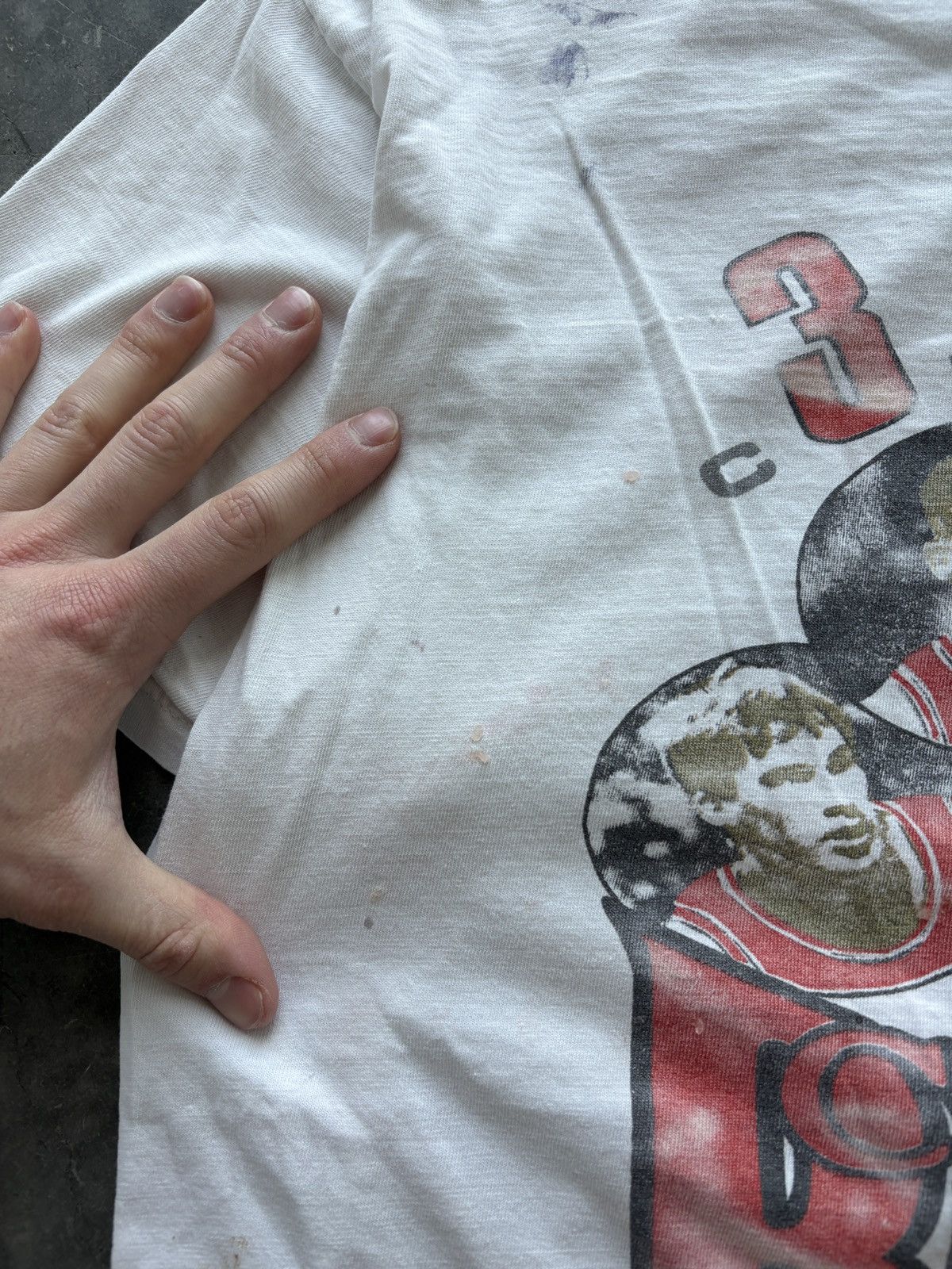 Vintage Vintage 90s Chicago Bulls Rap Tee 3 Peat Thrashed Boxy Fit Size US L / EU 52-54 / 3 - 14 Thumbnail