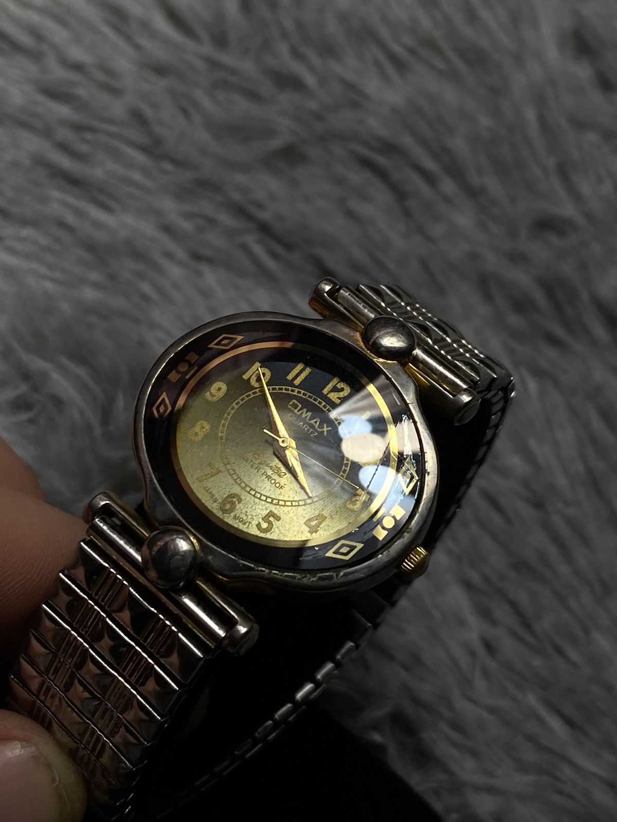 Jewelry × Vintage Omax Vintage Gold Dial Watch | Japan Movement | Unique Style Size ONE SIZE - 8 Thumbnail