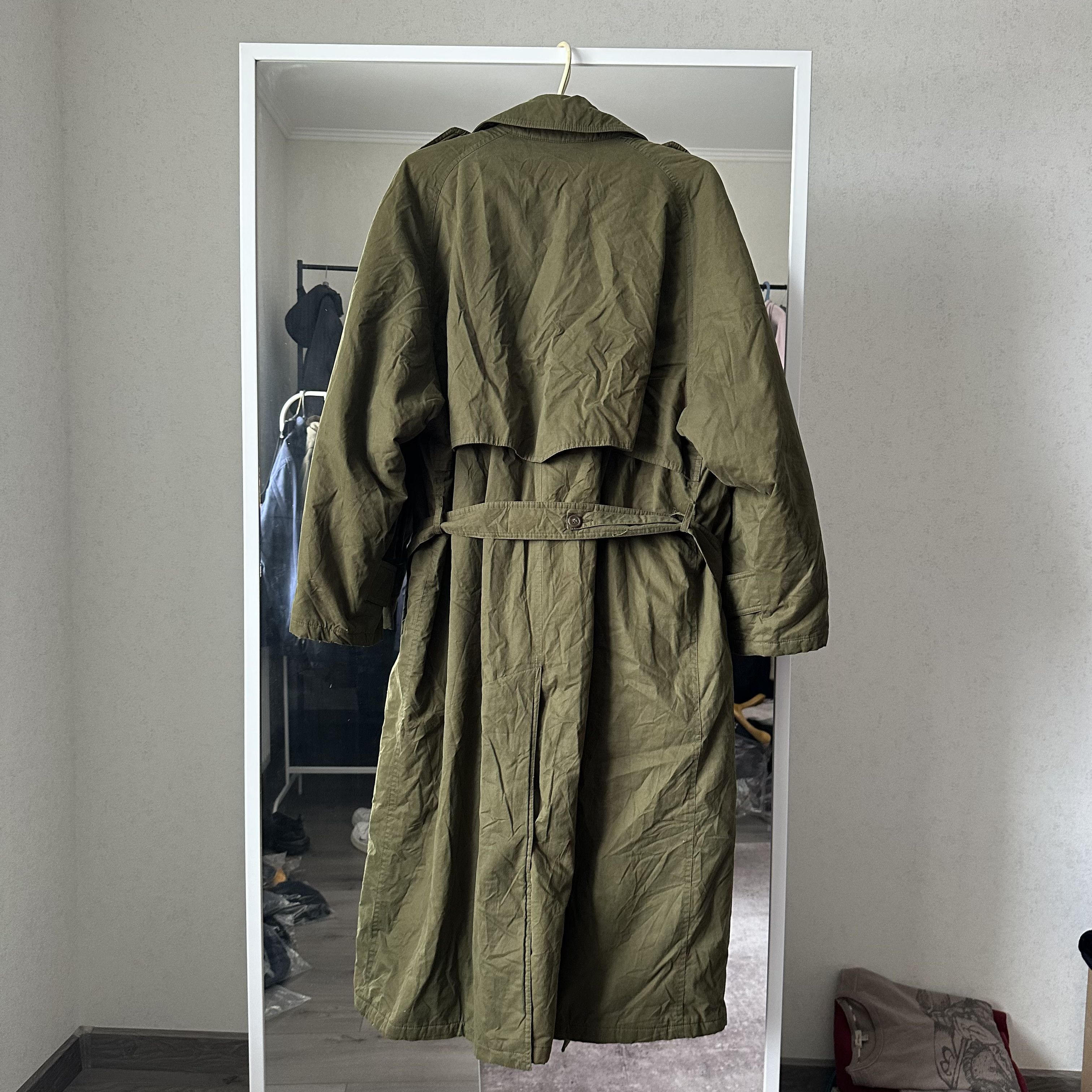 Valentino 90s Vintage Valentino Warmed Avant Garde Winter Heavy Coat Size US L / EU 52-54 / 3 - 7 Thumbnail