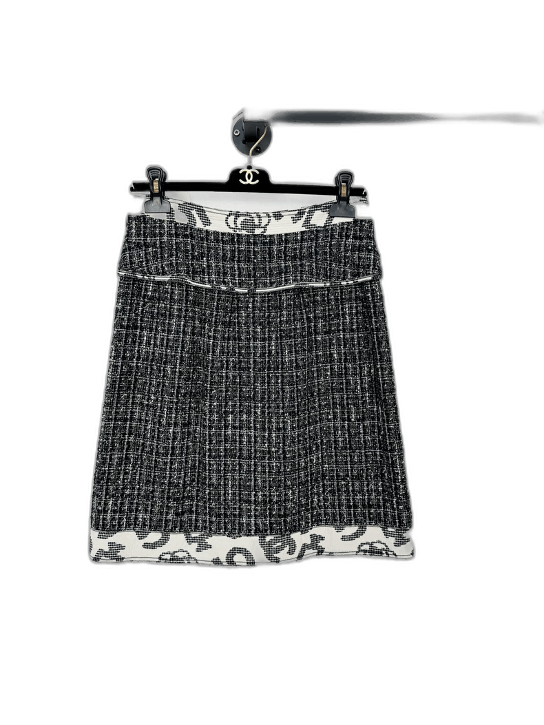 Chanel Chanel Tweed Skirt Size 38 With Logo Hem Size 38" / US 16 / IT 52 - 1 Thumbnail