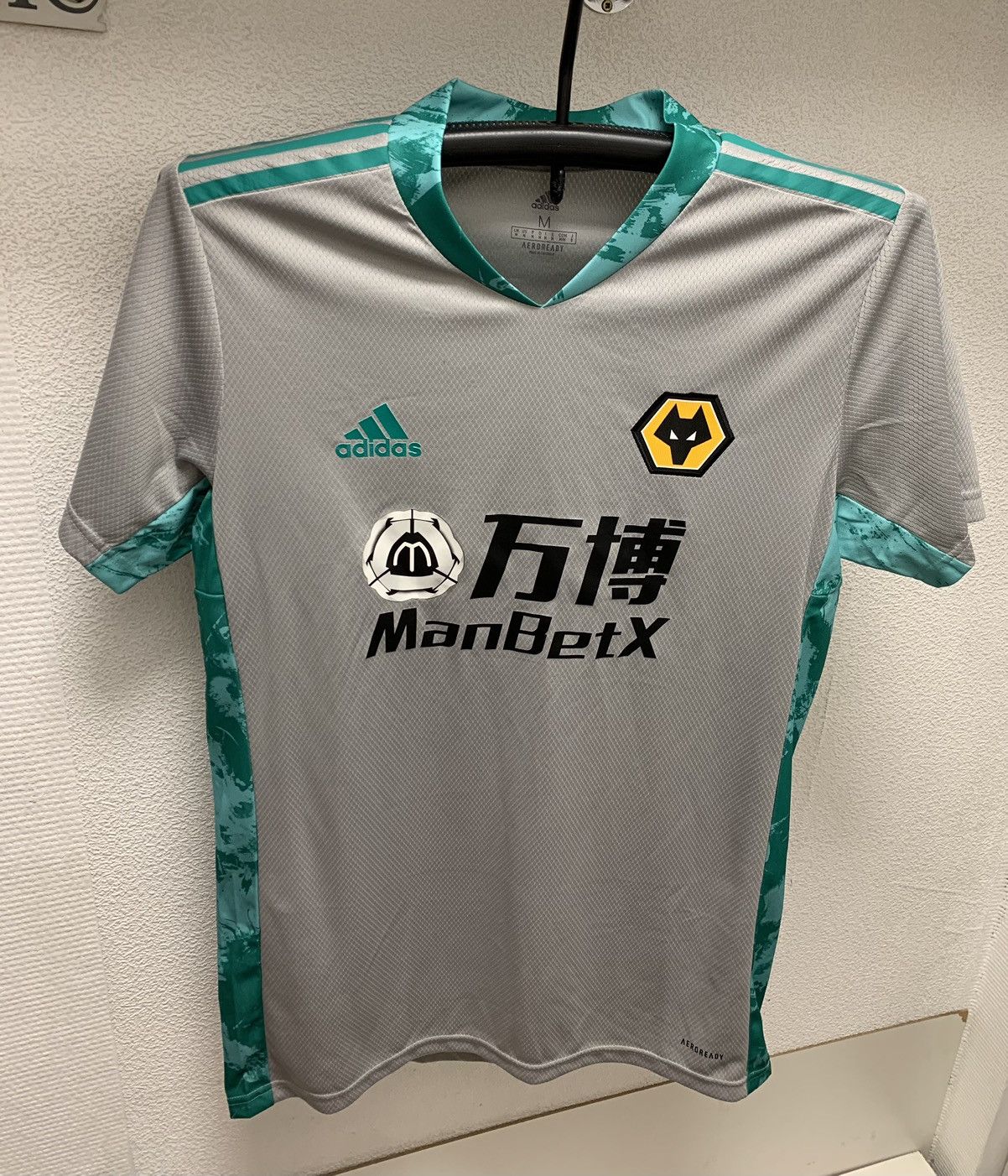 Adidas Wolverhampton adidas soccer jersey M 2020 ManbetX Size US M / EU 48-50 / 2 - 1 Thumbnail
