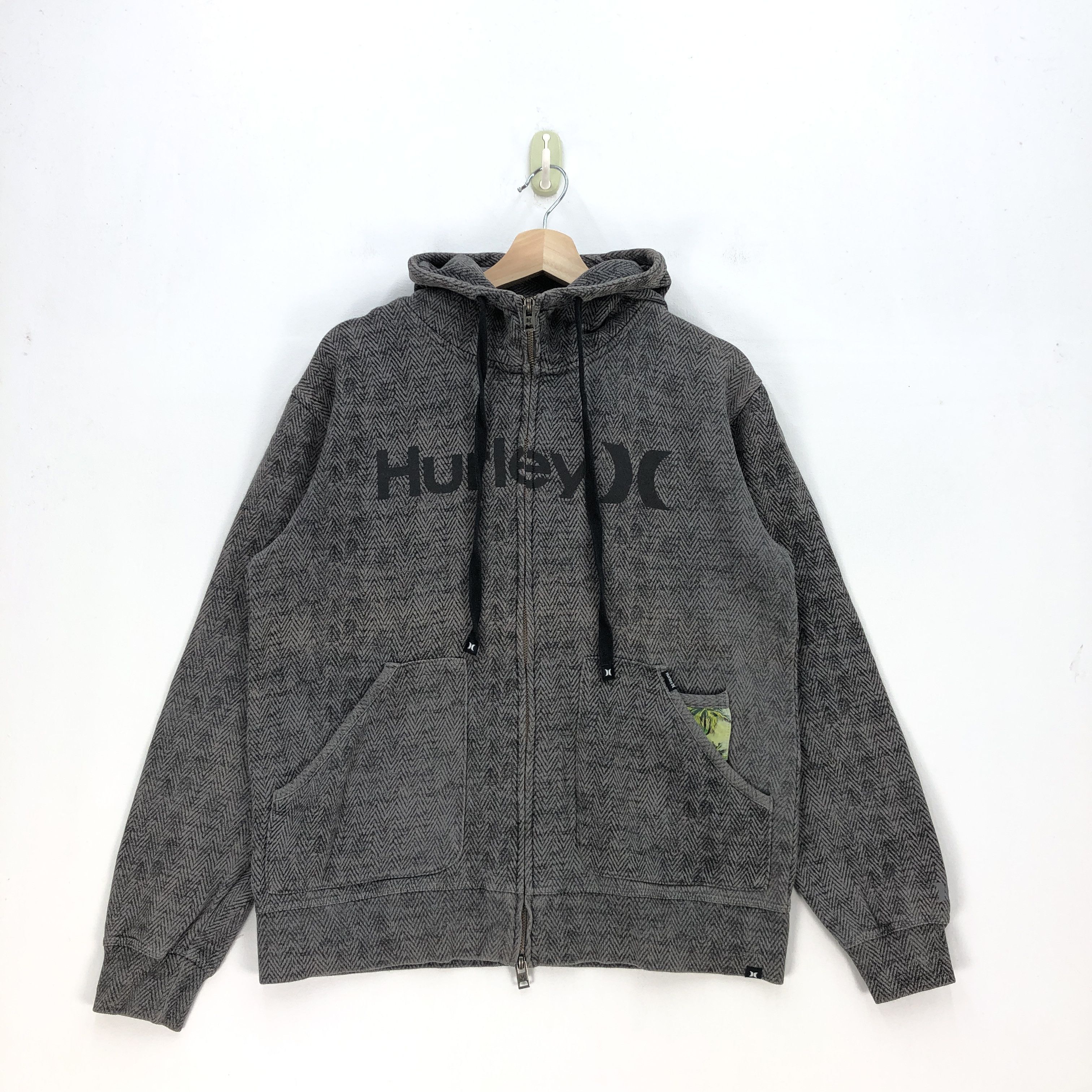 Hurley Vintage Hurley Hoodie Sweatshirt Hurley Zipper Sweater Size US M / EU 48-50 / 2 - 1 Thumbnail