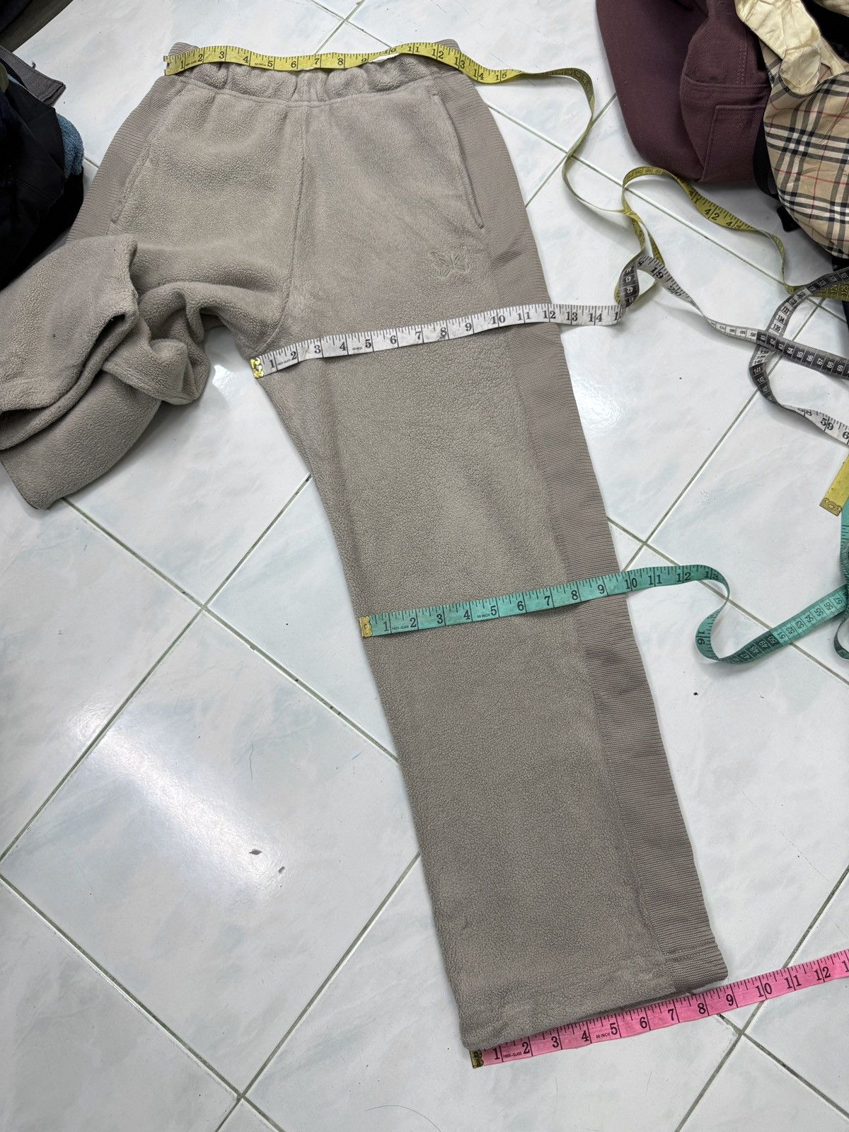 Needles 🔥🔥🔥ARCHIVE NEEDLES UNIQLO SWEATPANTS Size US 32 / EU 48 - 11 Thumbnail