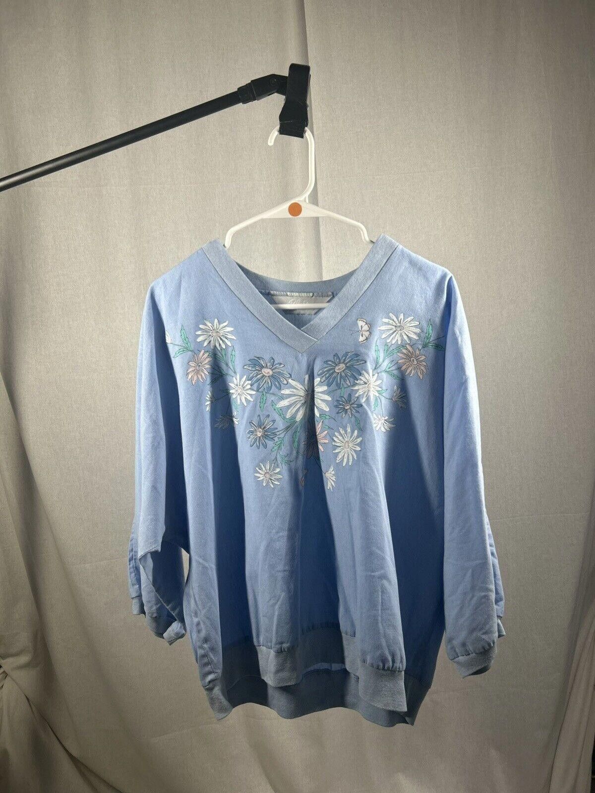 Harmont & Blaine VTG 1990s 3/4 Sleeve V Neck Butterfly Floral Print T-Shirt Size XL / US 12-14 / IT 48-50 - 1 Thumbnail