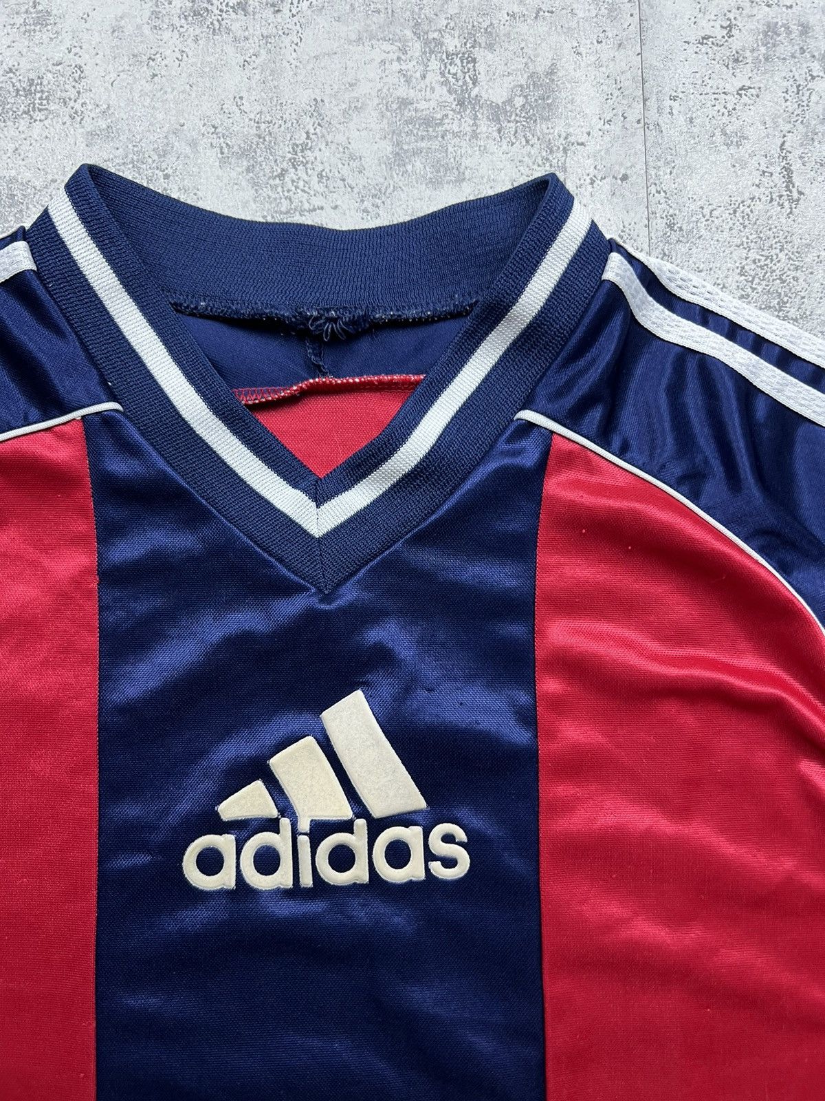 Adidas × Vintage 🪤90’s ADIDAS RETRO BIG CENTR LOGO Y2K HIP HOP JERSEY Size US L / EU 52-54 / 3 - 2 Thumbnail