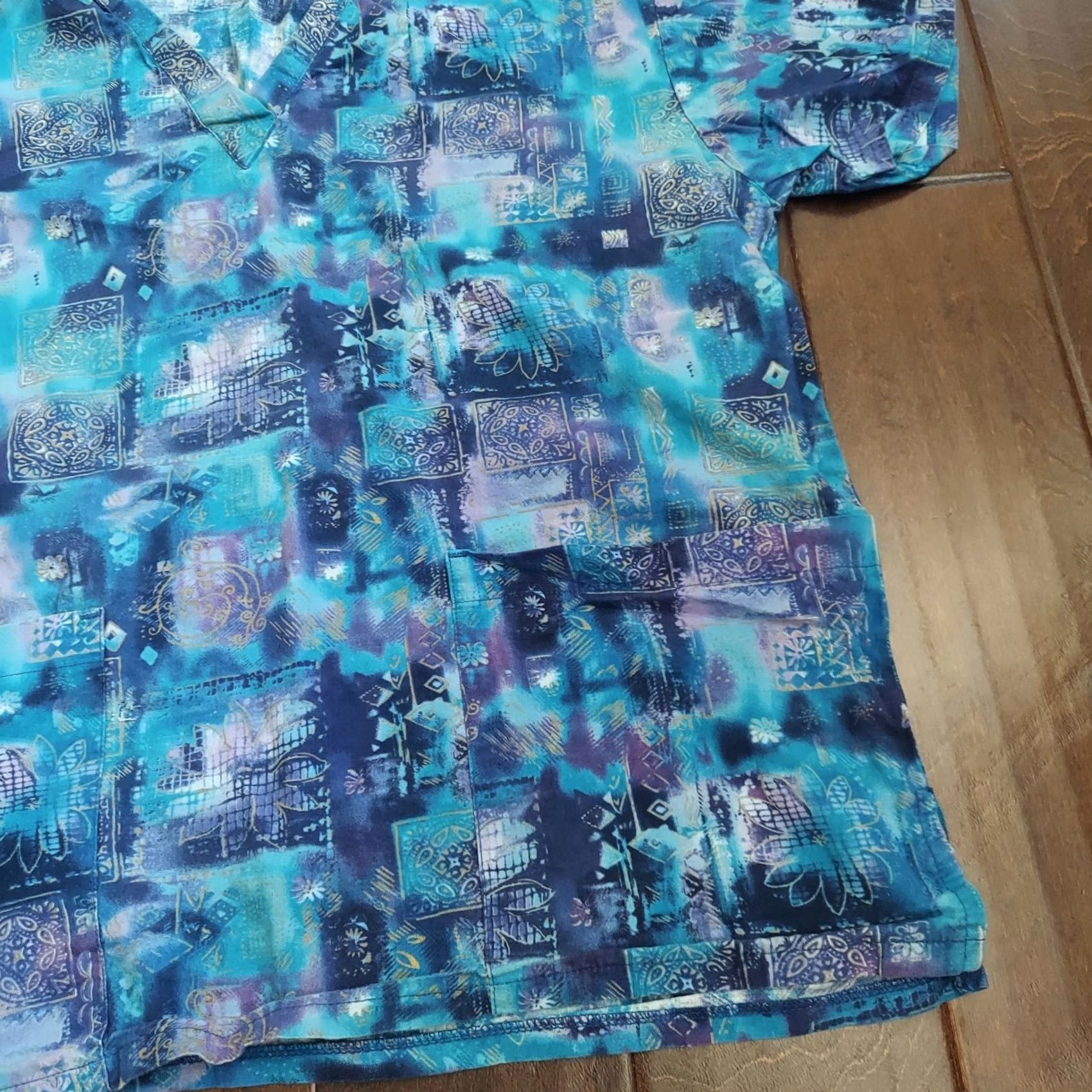 Vintage Peaches Women's Scrub Top Floral Print Blue with Pockets XS - Cotton - Medical - Mexico - B685 Size XS / US 0-2 / IT 36-38 - 4 Thumbnail